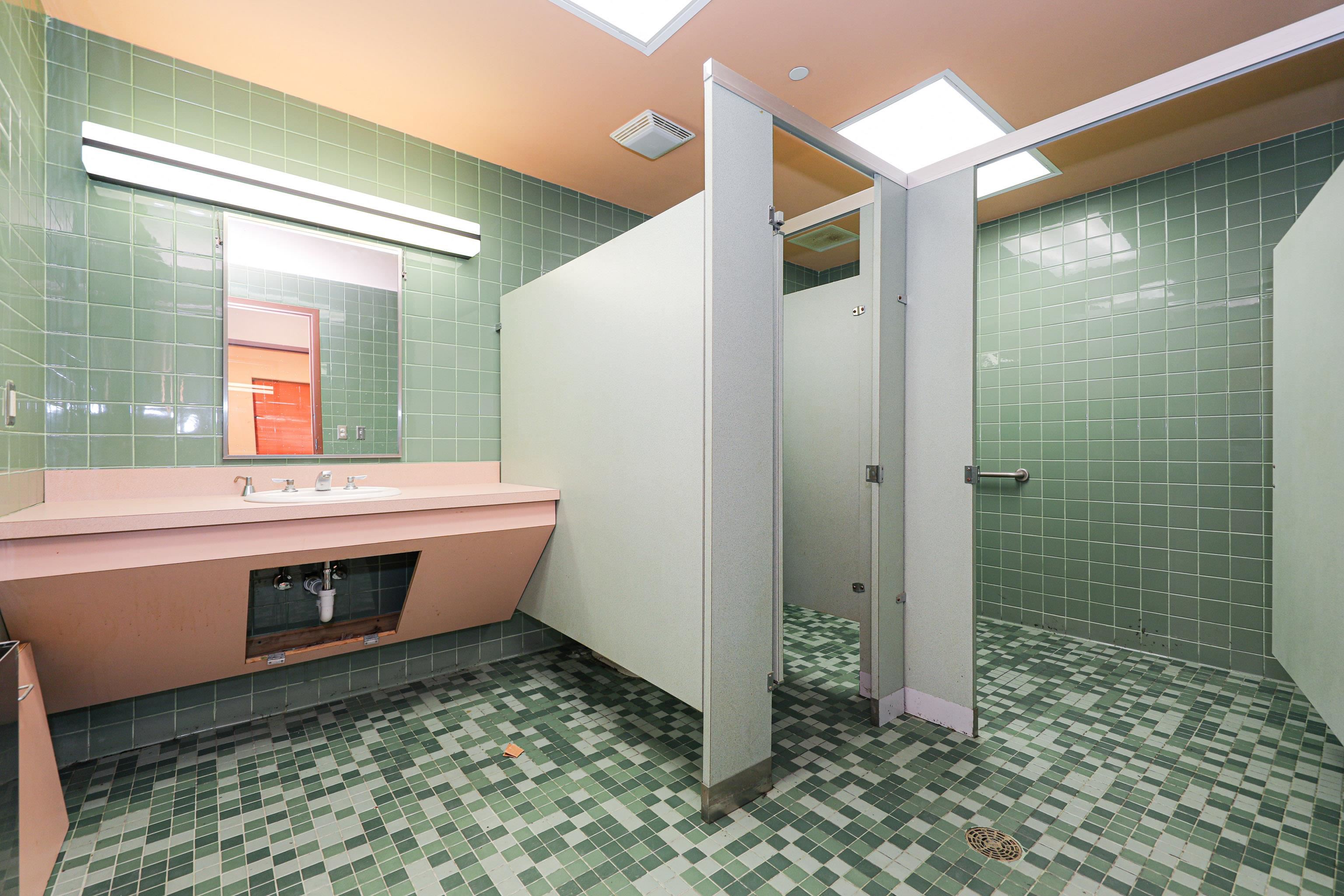 1202 Welby Court Unit: 204