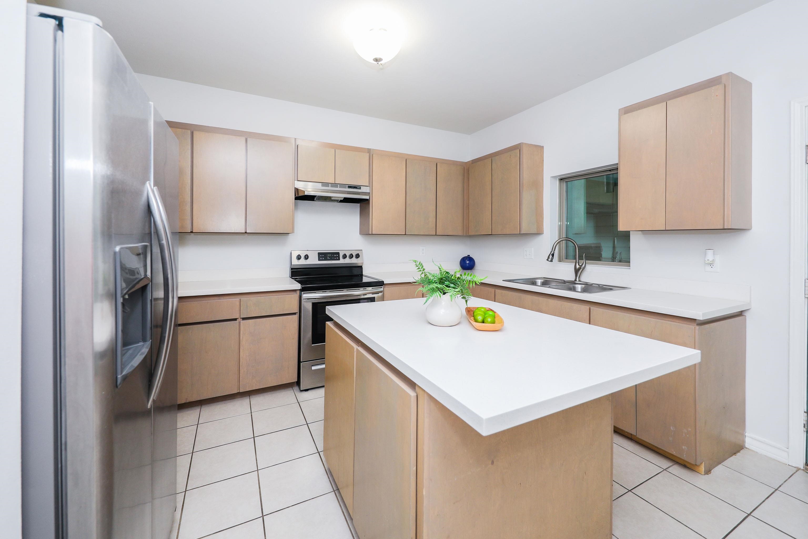 1511 Don Camilo Blvd Unit: 3