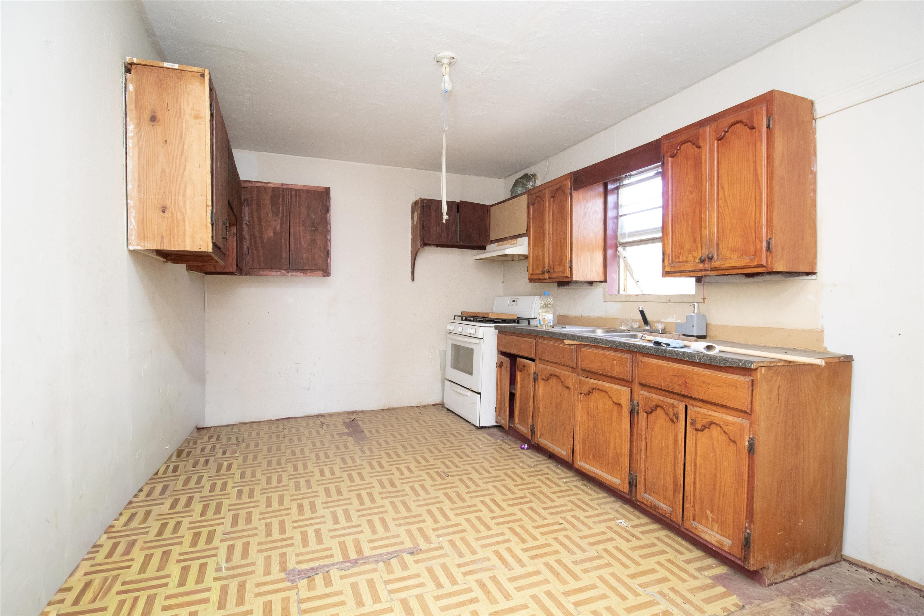 515 E Kearney St