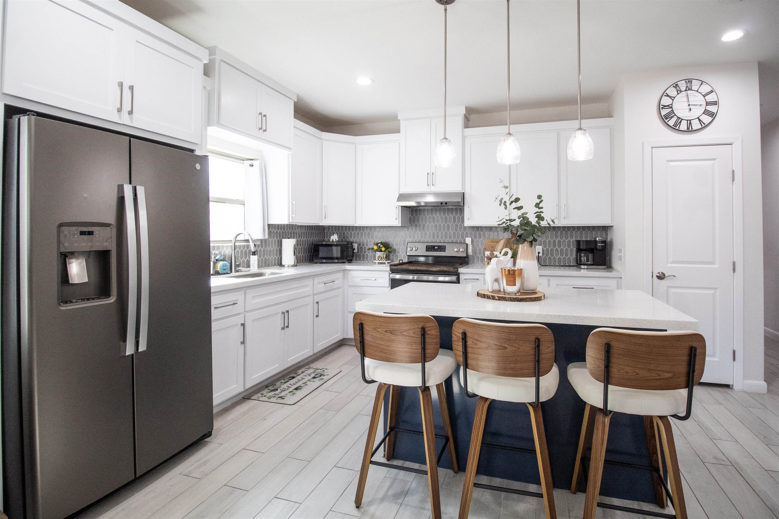 1428 Los Estribos Dr.