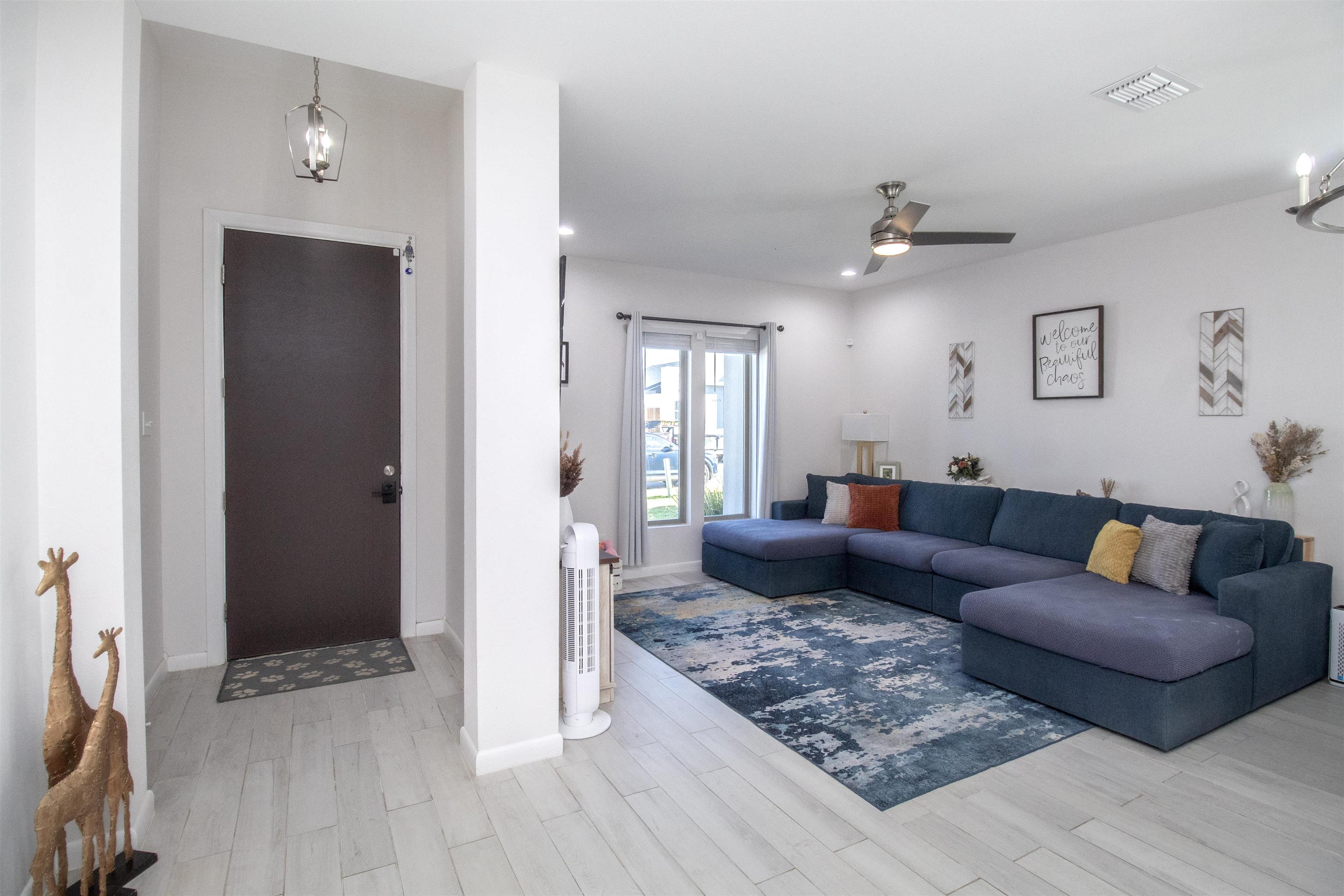 1428 Los Estribos Dr.