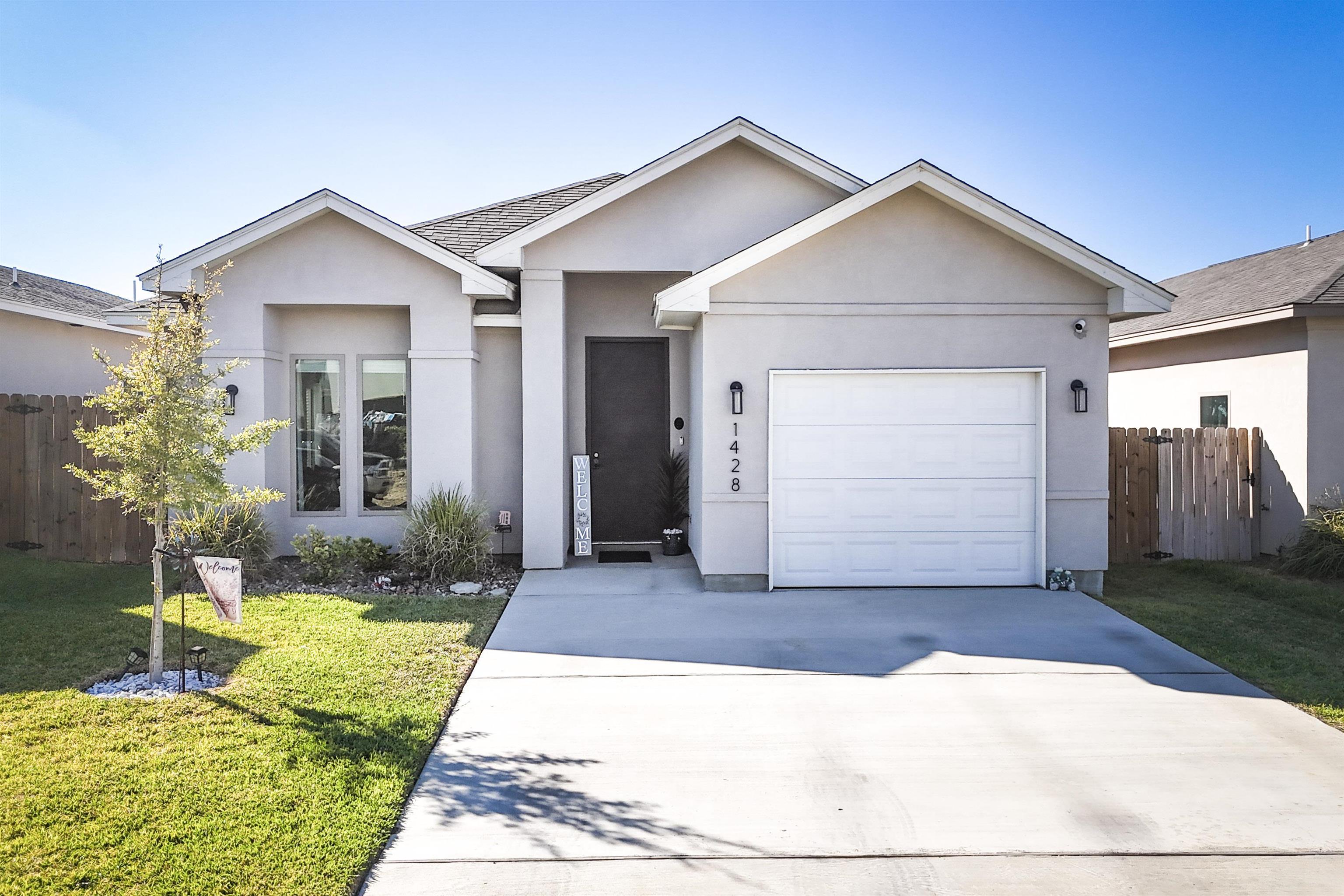 1428 Los Estribos Dr.