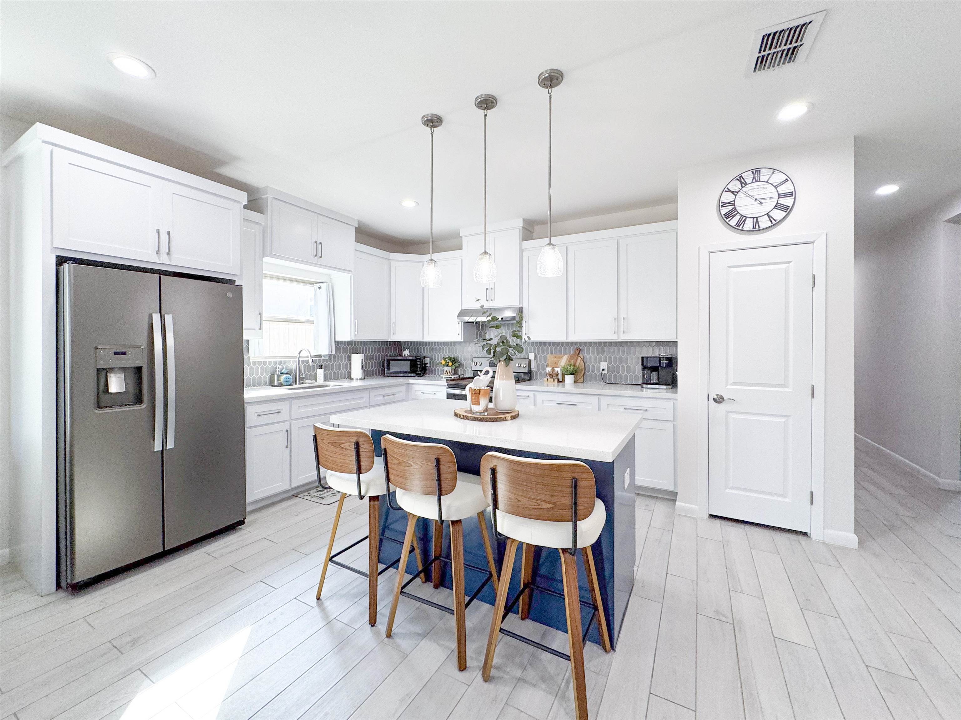 1428 Los Estribos Dr.