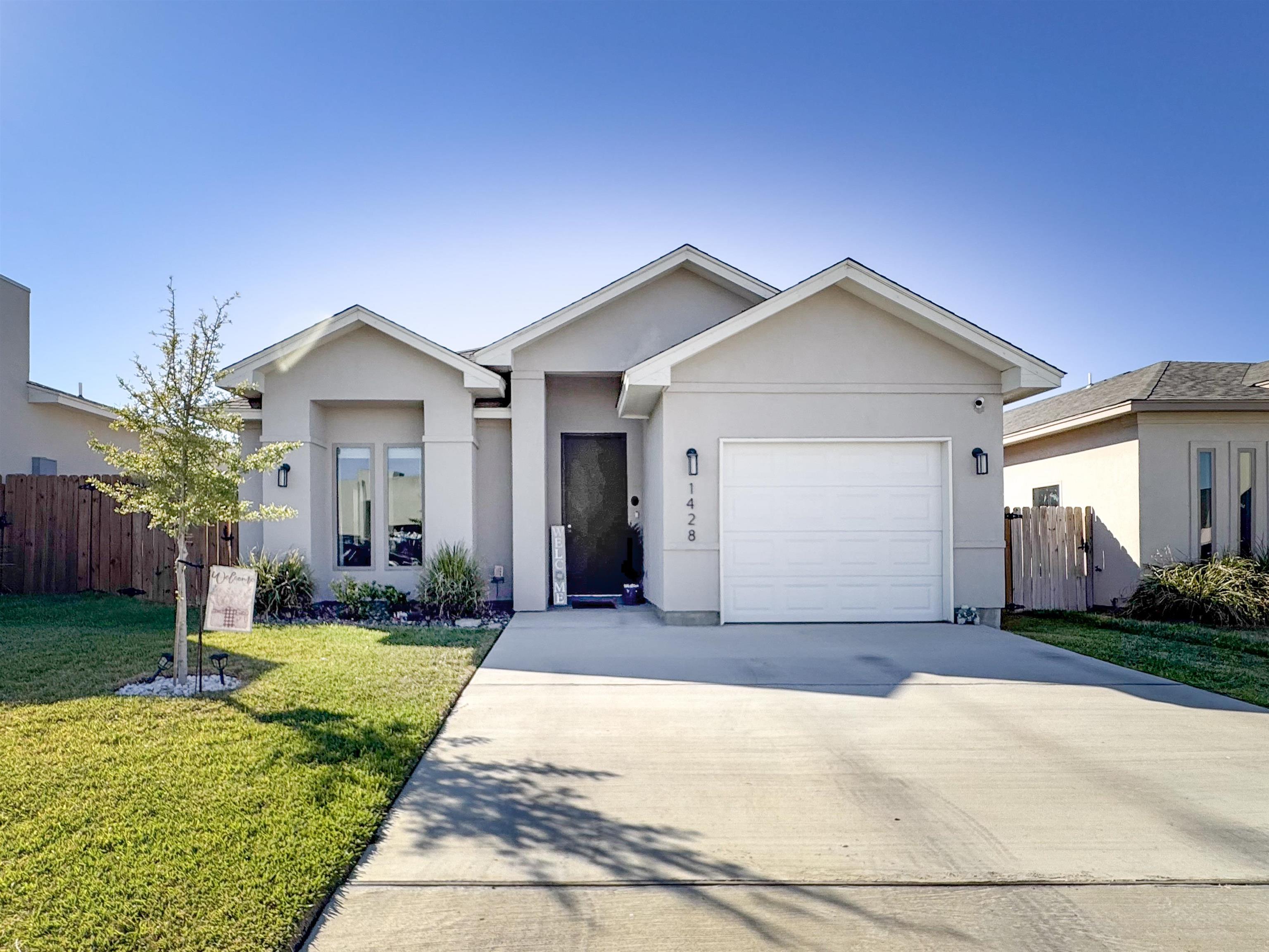 1428 Los Estribos Dr.