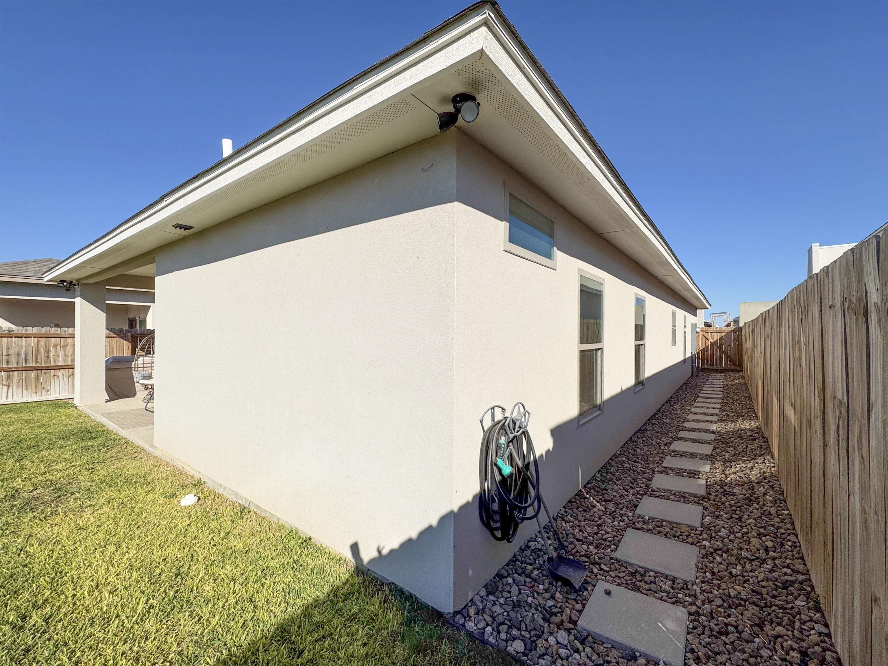 1428 Los Estribos Dr.