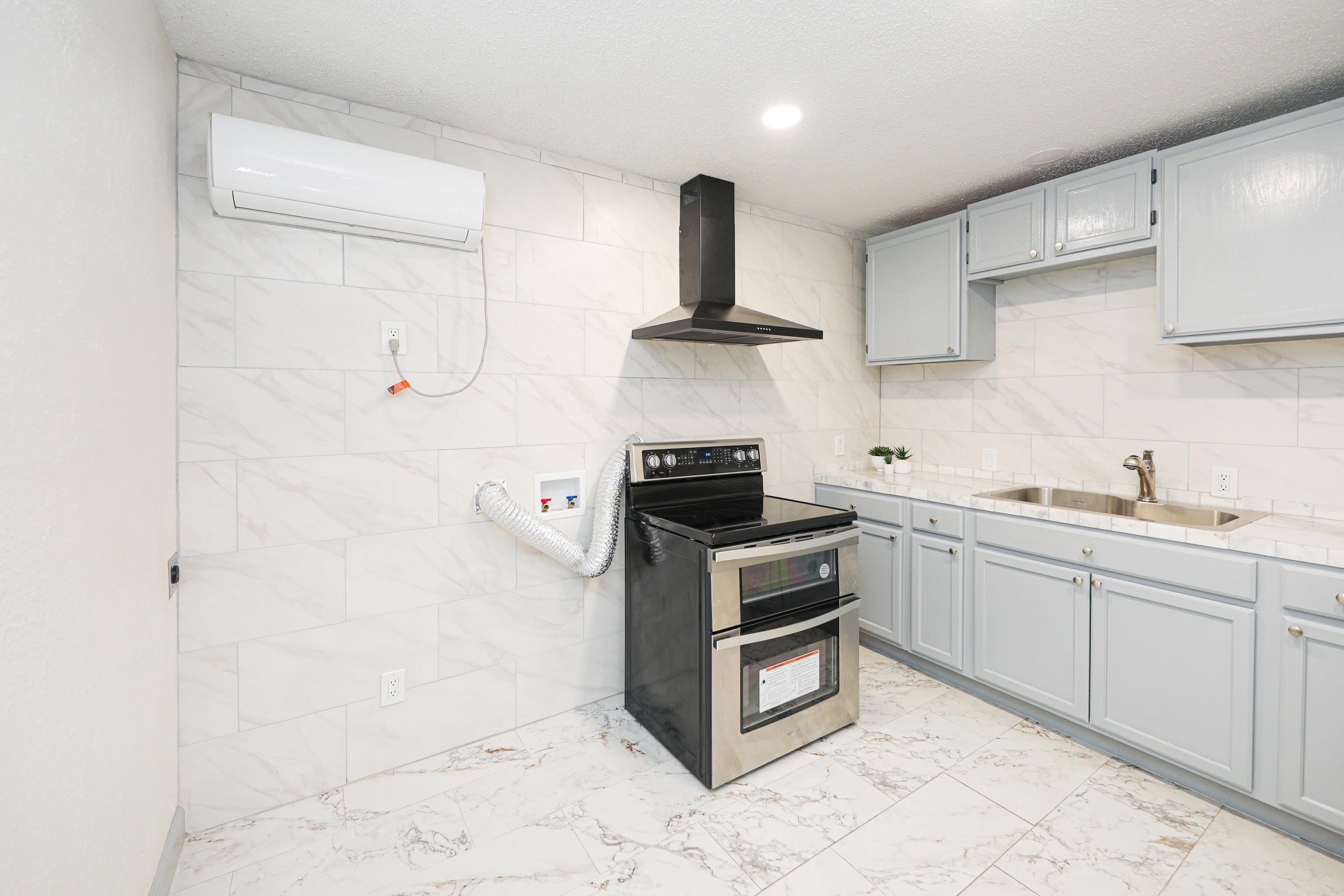 1920 Madison St Unit: 2