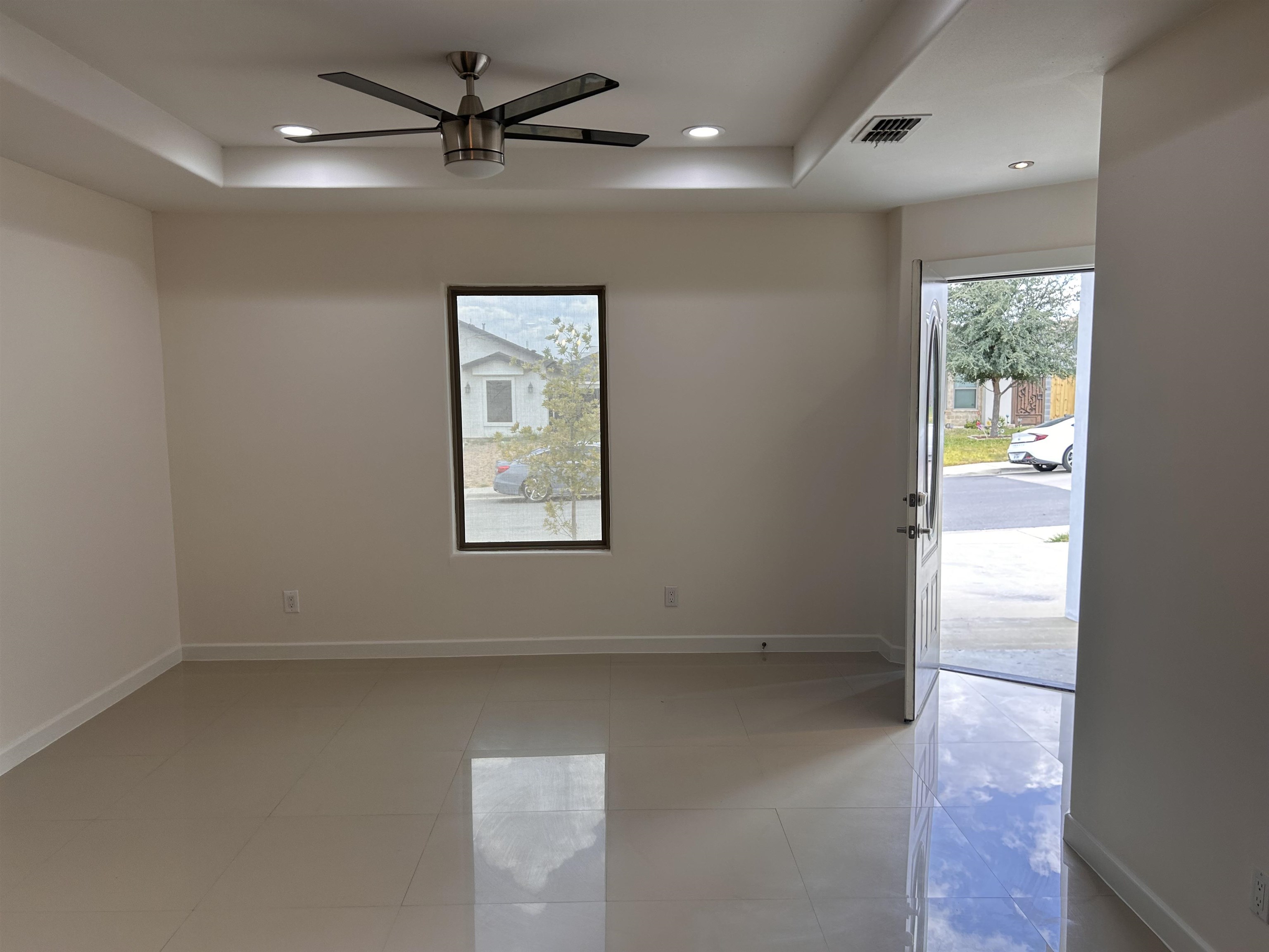 1615 Doctora Eve Perez Ln