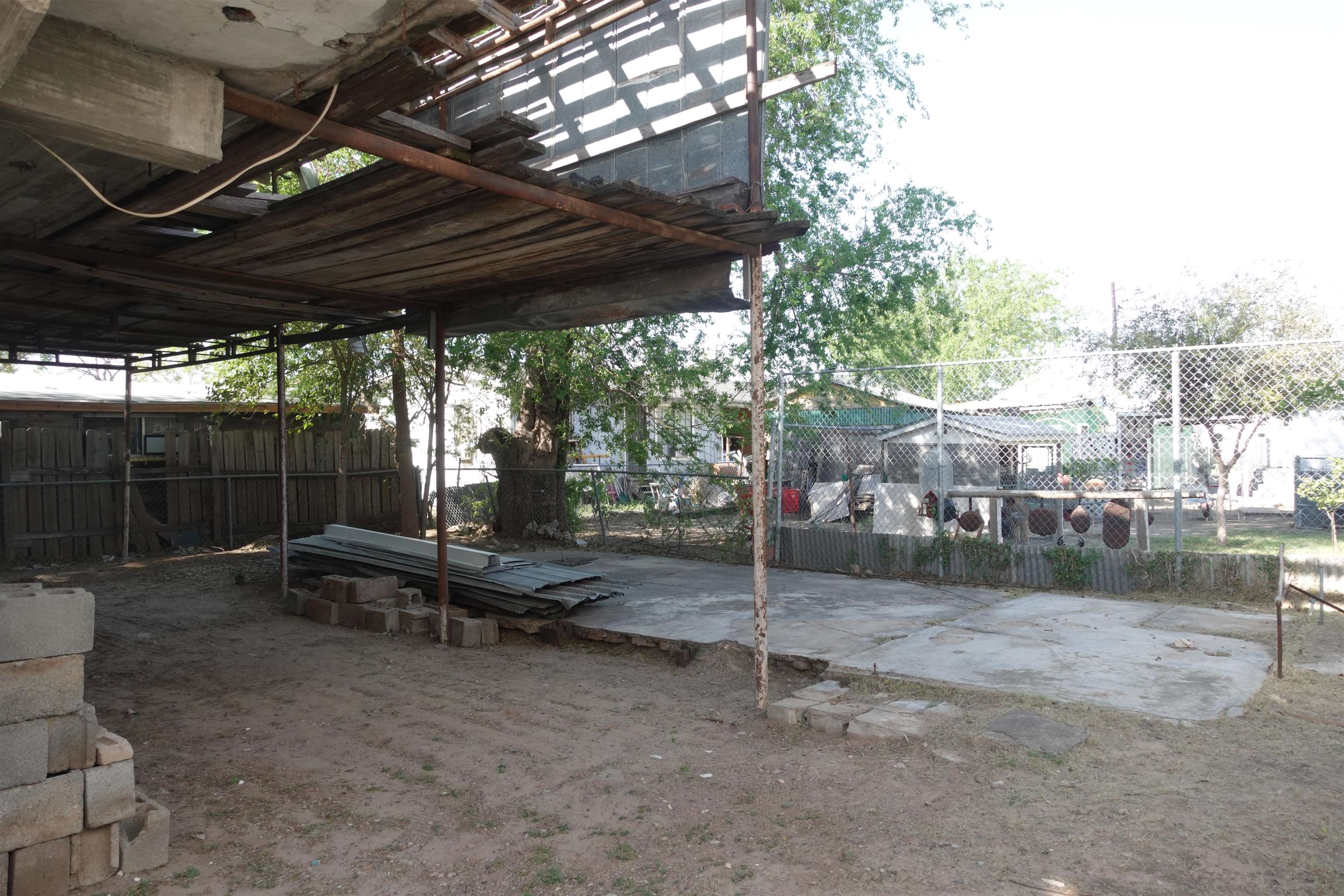 1518 Santa Cleotilde Ave