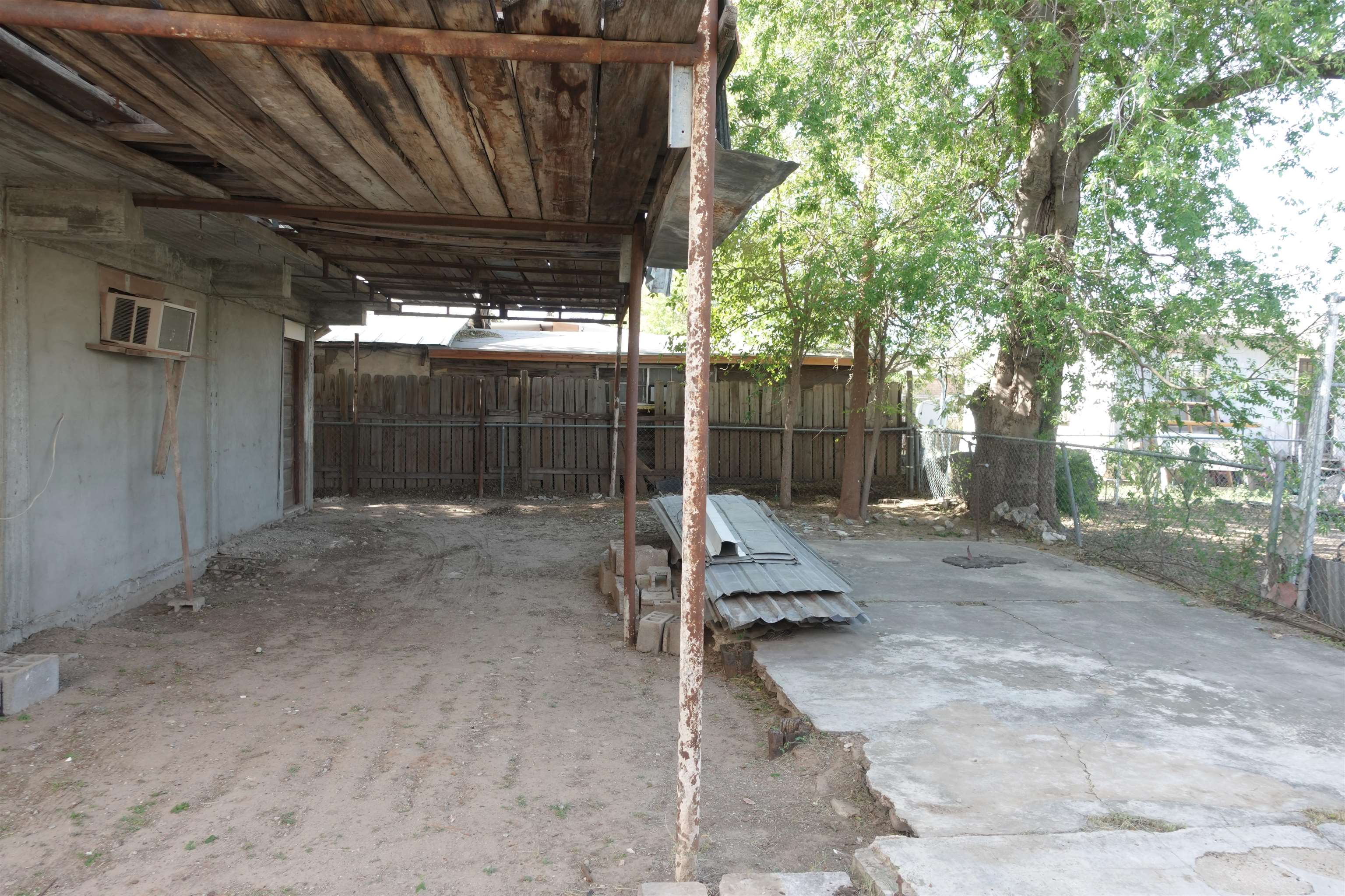 1518 Santa Cleotilde Ave