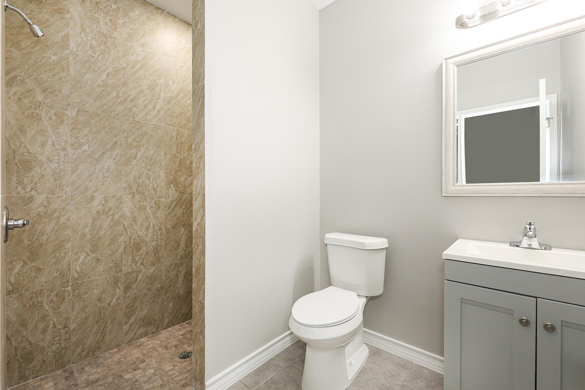 1215 Bustamante St Unit: 1