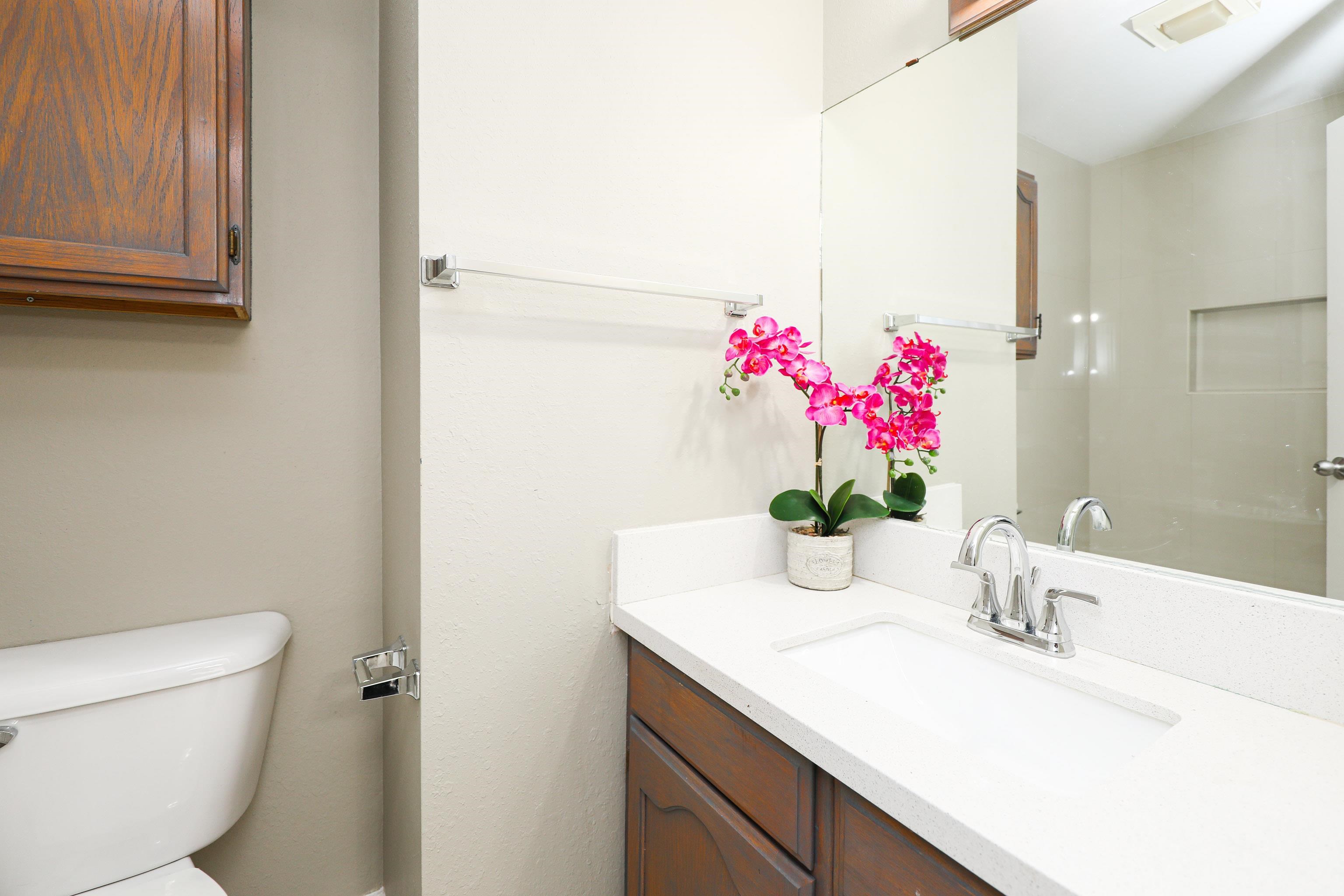 8911 McPherson Rd Unit: 2D