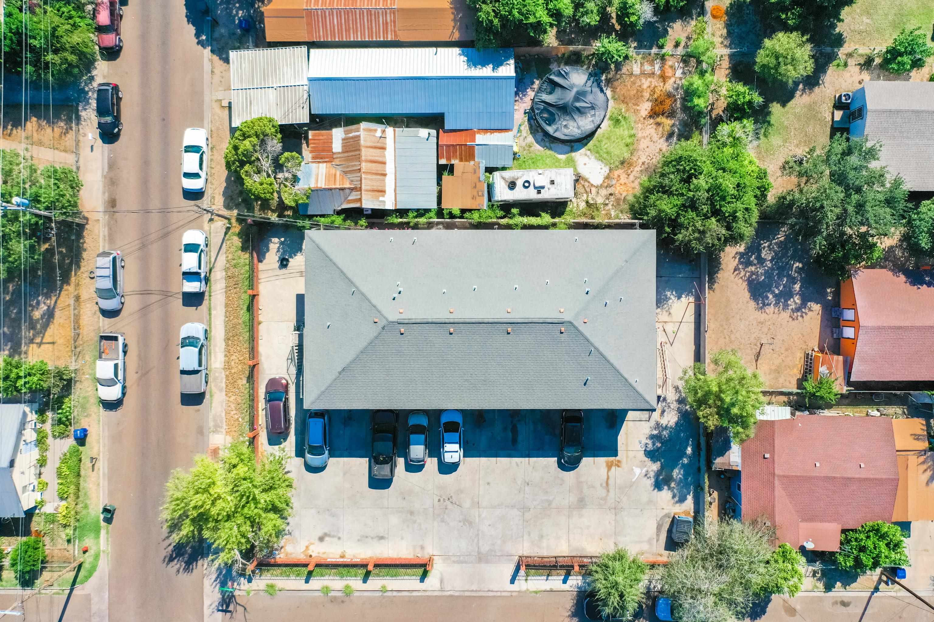 2220 Santa Cleotilde Ave Unit: 4