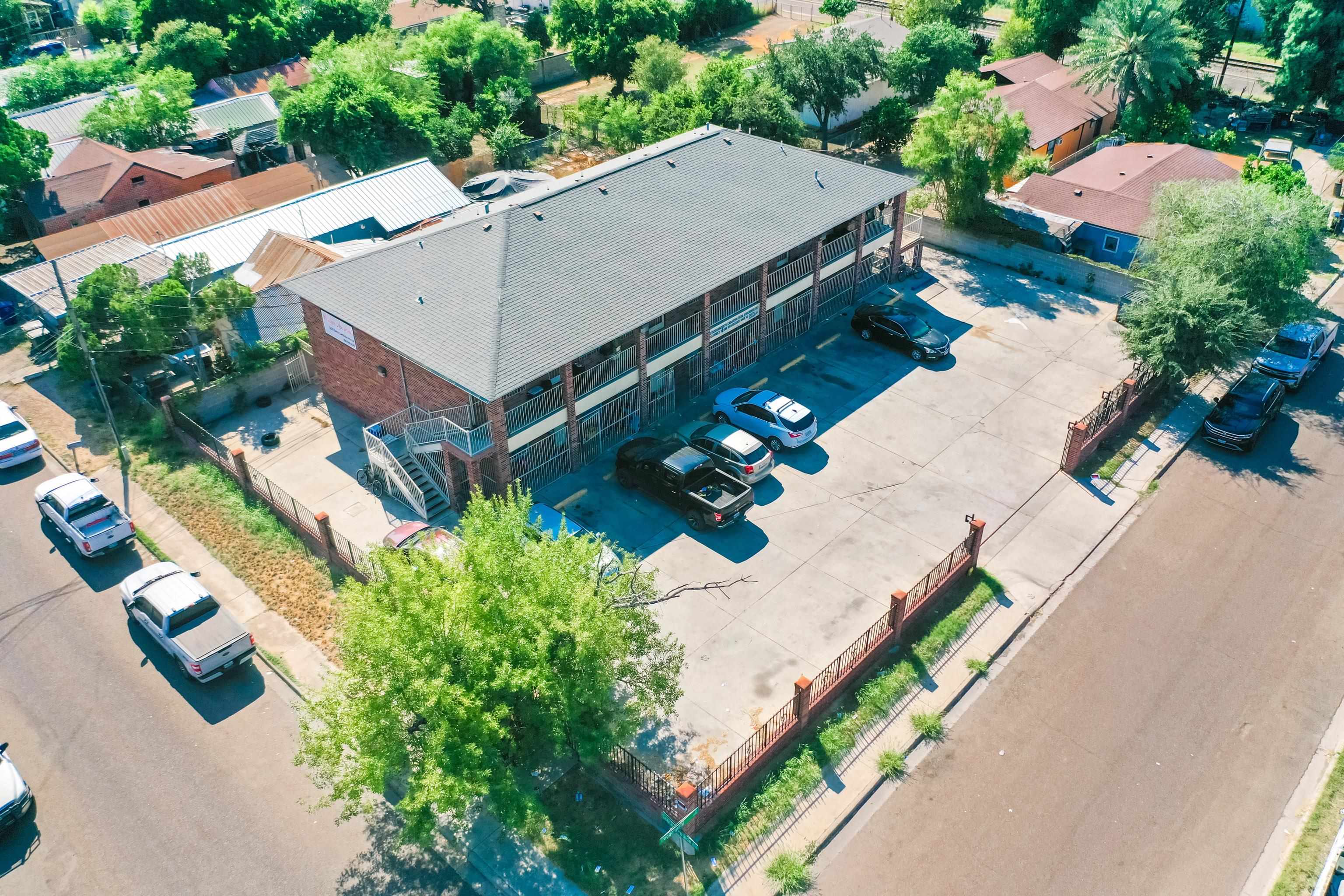 2220 Santa Cleotilde Ave Unit: 4