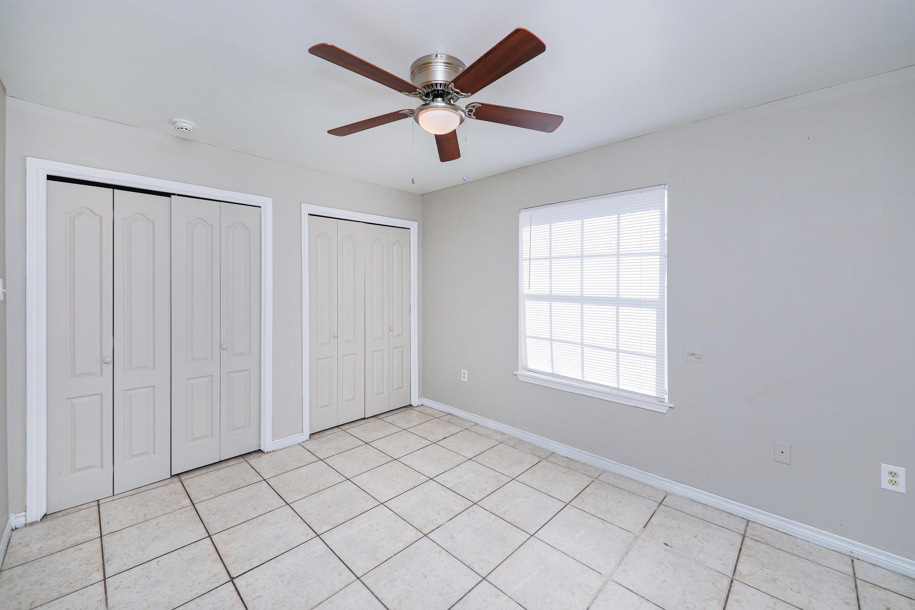 2220 Santa Cleotilde Ave Unit: 4