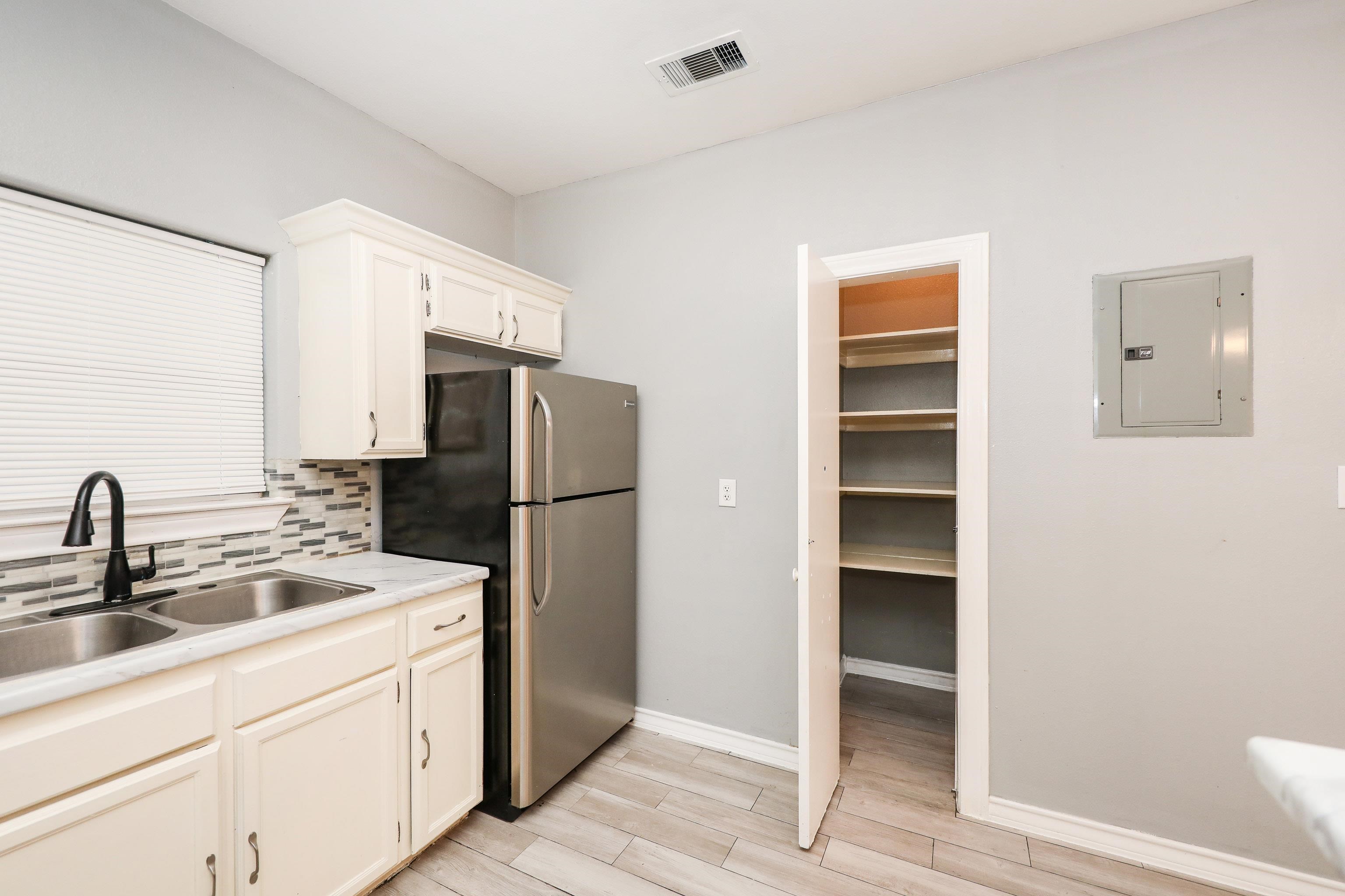 205 W San Carlos St Unit: 3