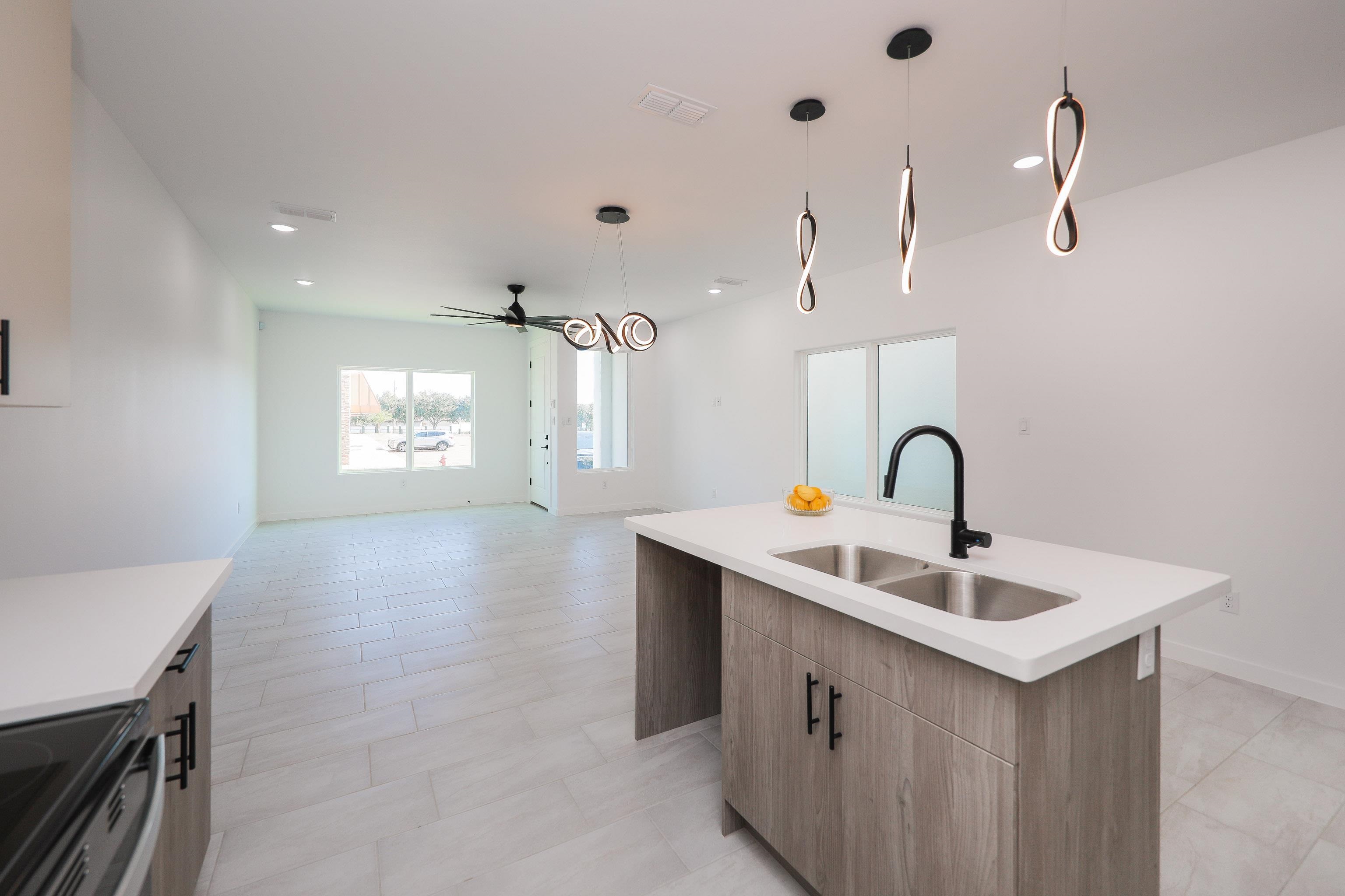 8218 Casa Verde Rd Unit: 3023