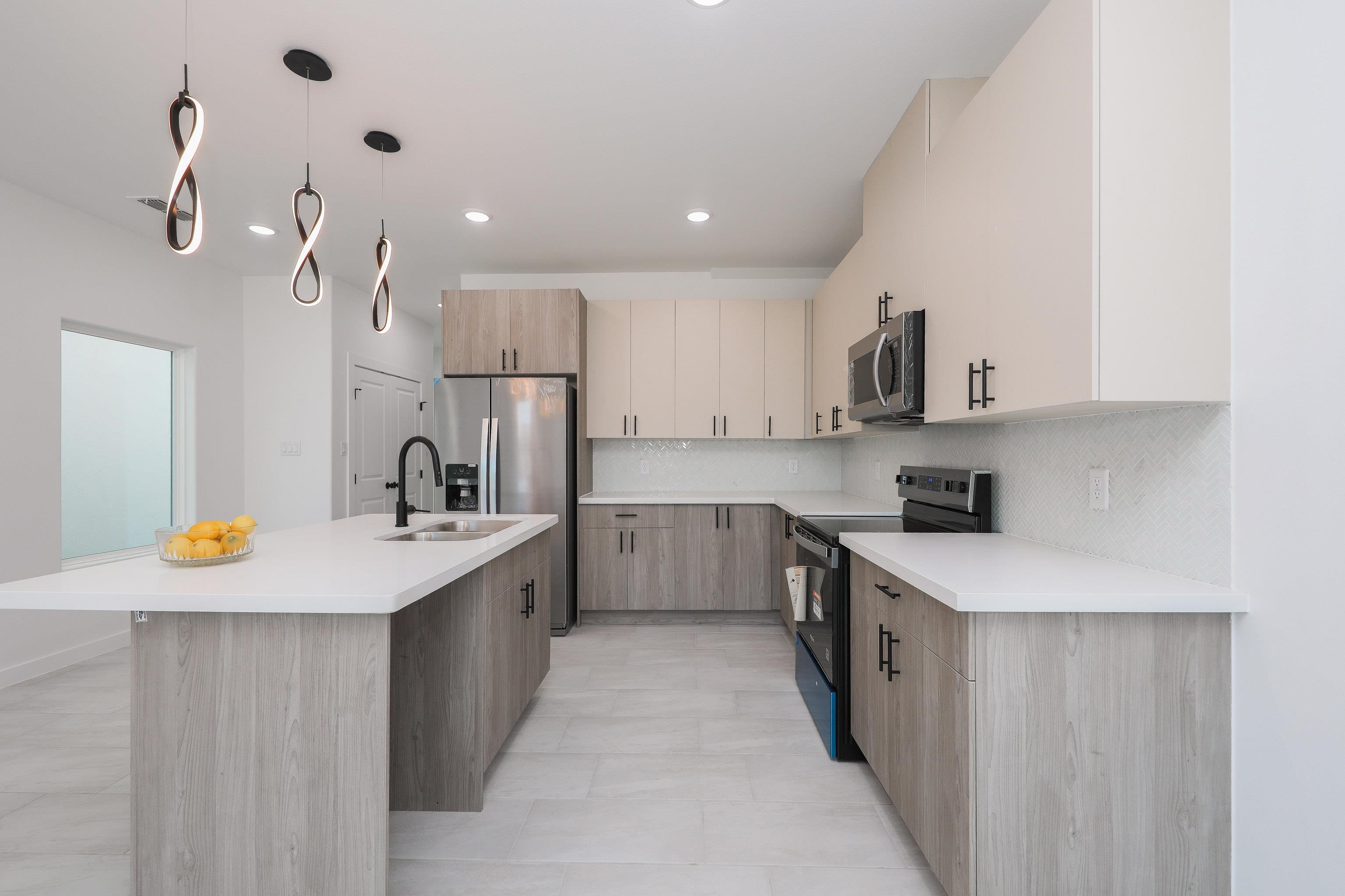 8218 Casa Verde Rd Unit: 3023