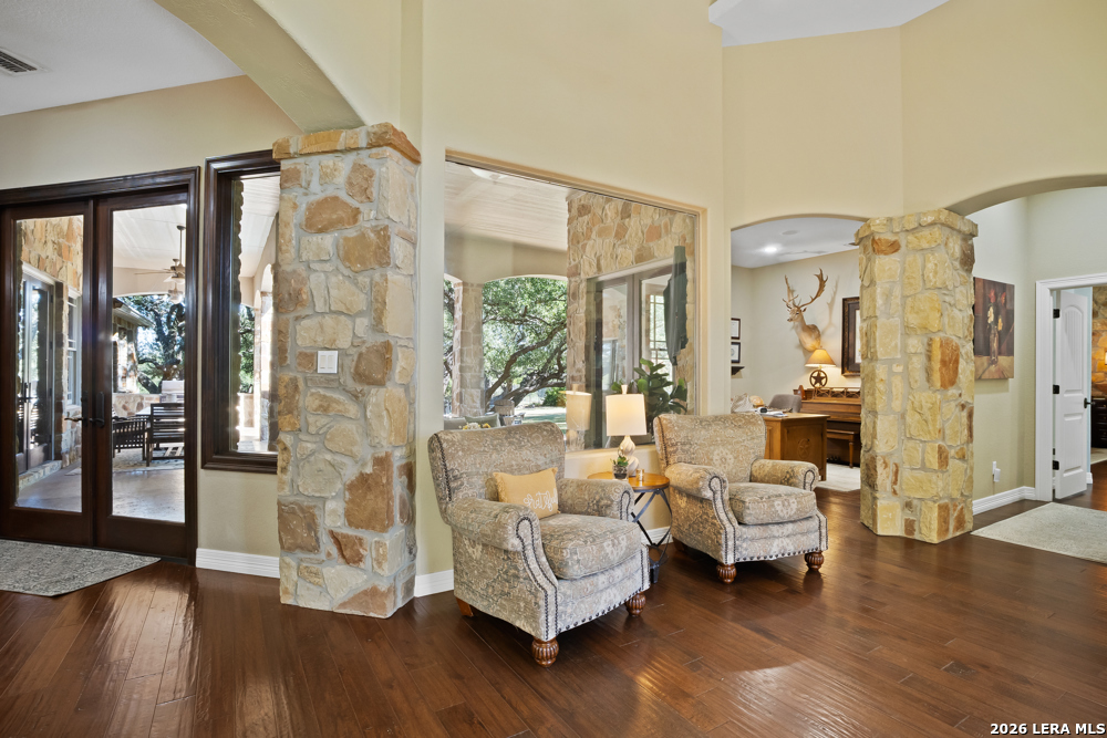 1903 River Way