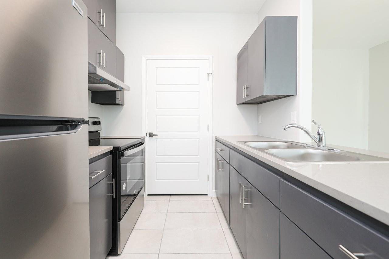 7126 Rosson Ln Unit: 107