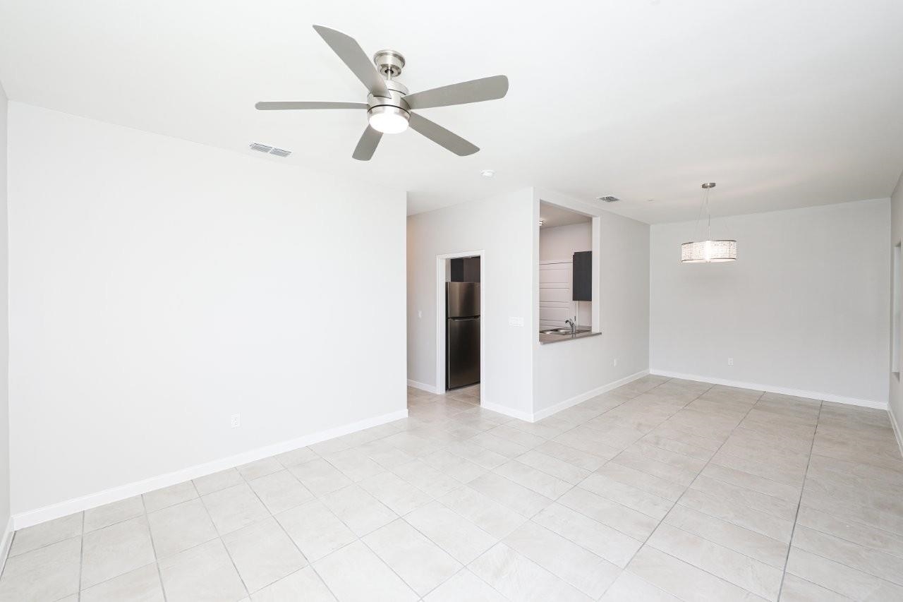 7126 Rosson Ln Unit: 107