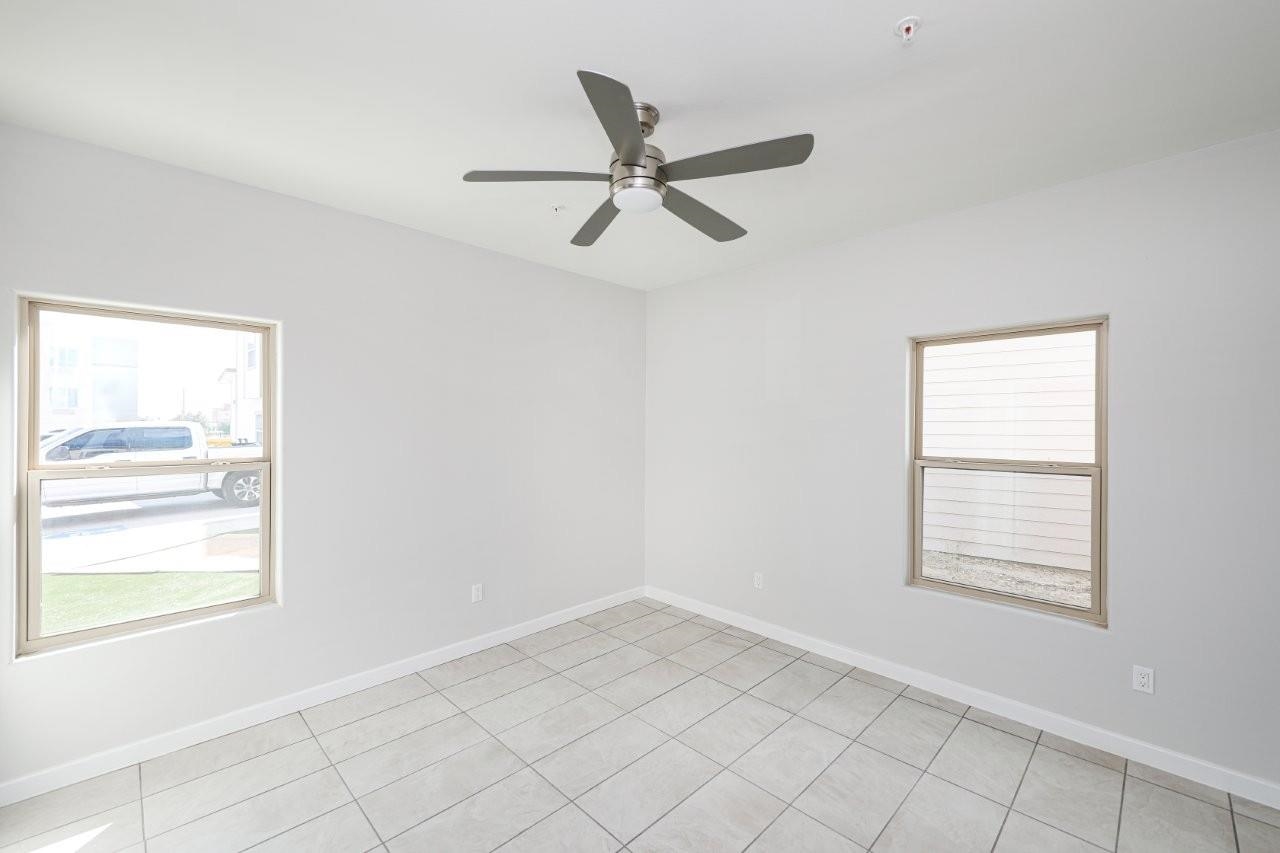 7126 Rosson Ln Unit: 107