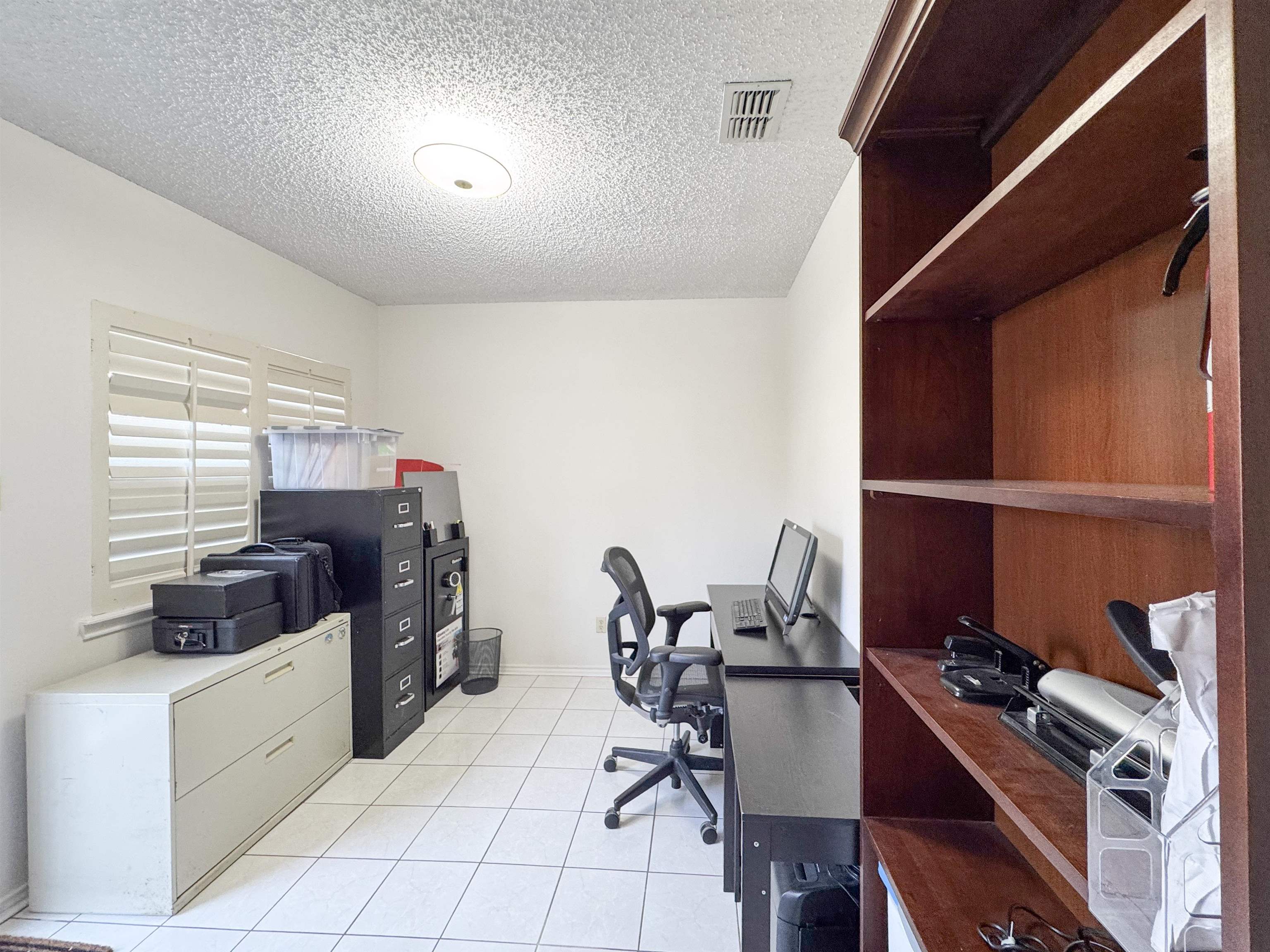 8801 McPherson Rd Unit: 2E