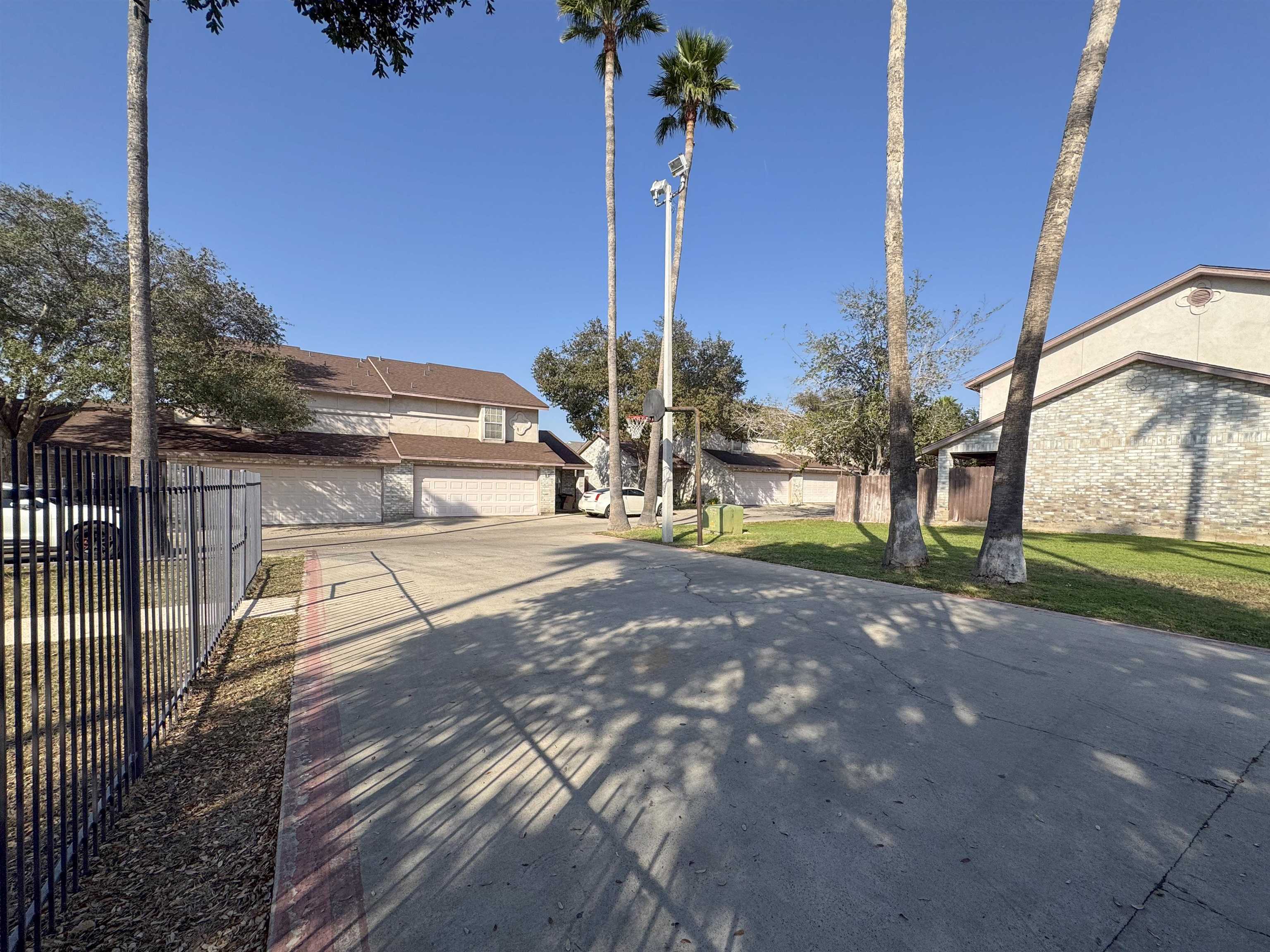 8801 McPherson Rd Unit: 2E