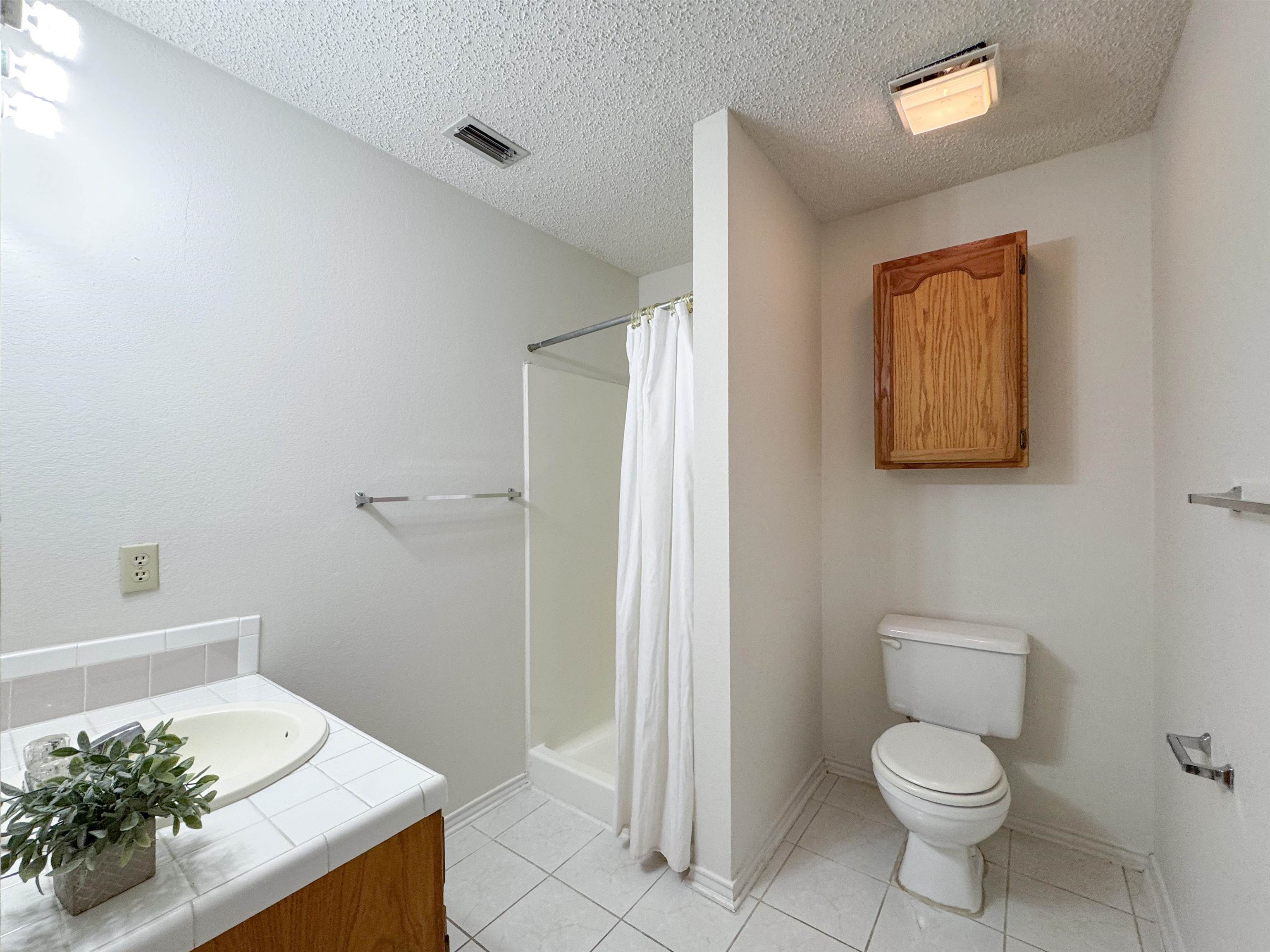 8801 McPherson Rd Unit: 2E