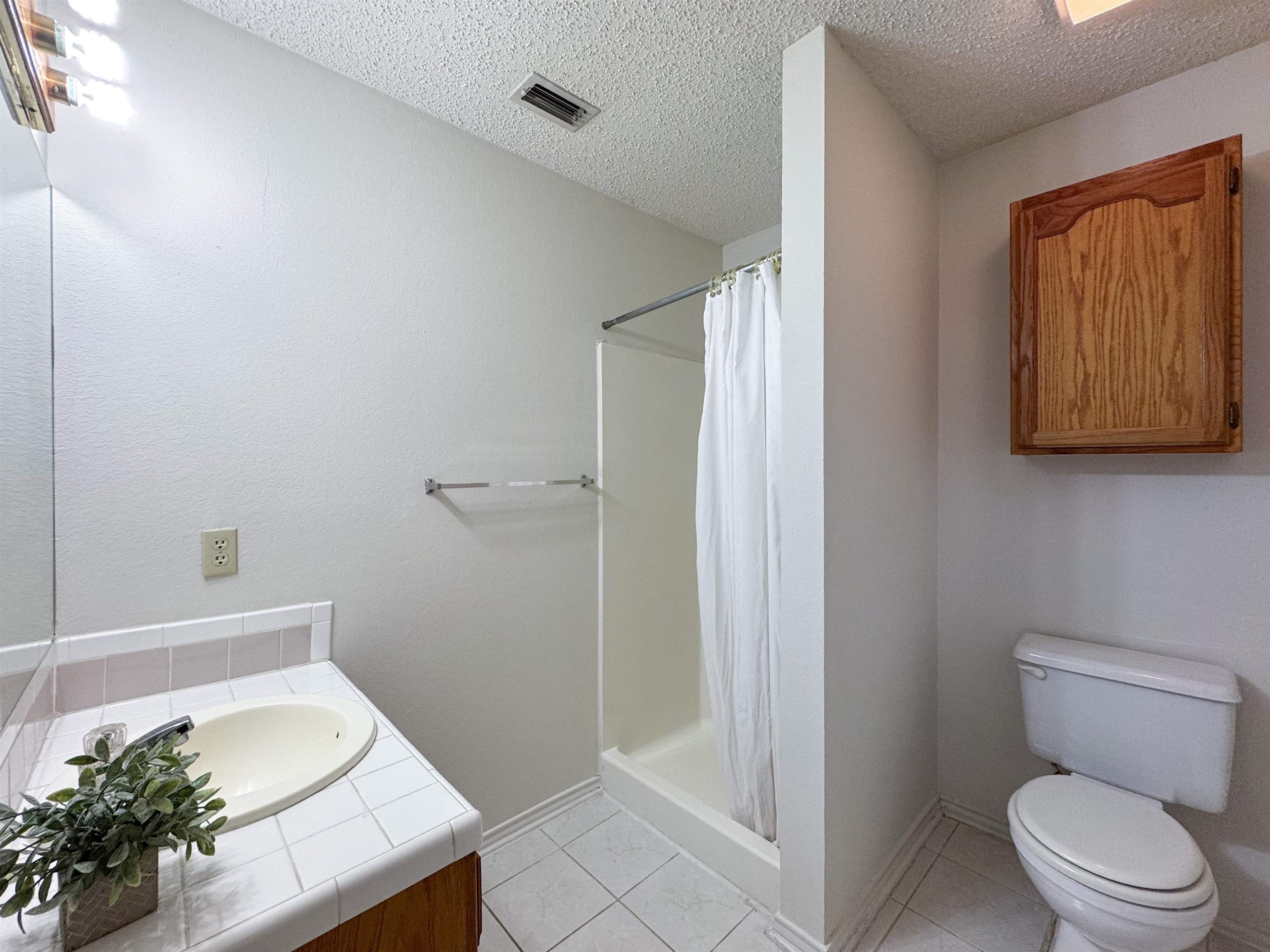 8801 McPherson Rd Unit: 2E