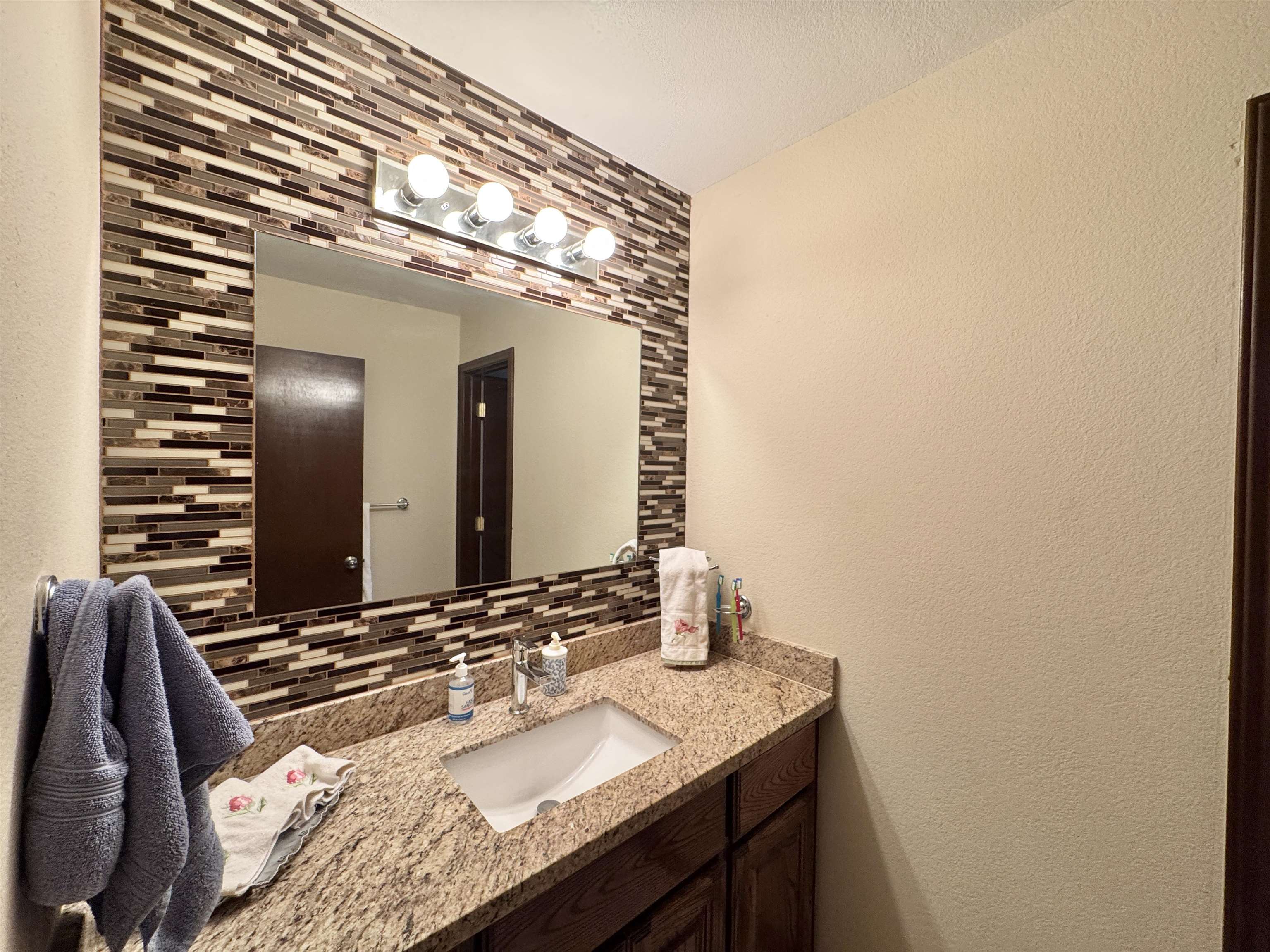 143 Meza Salinas Rd.