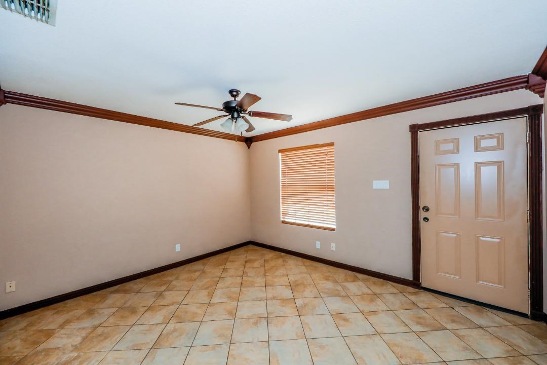 11811 Fawn Dr
