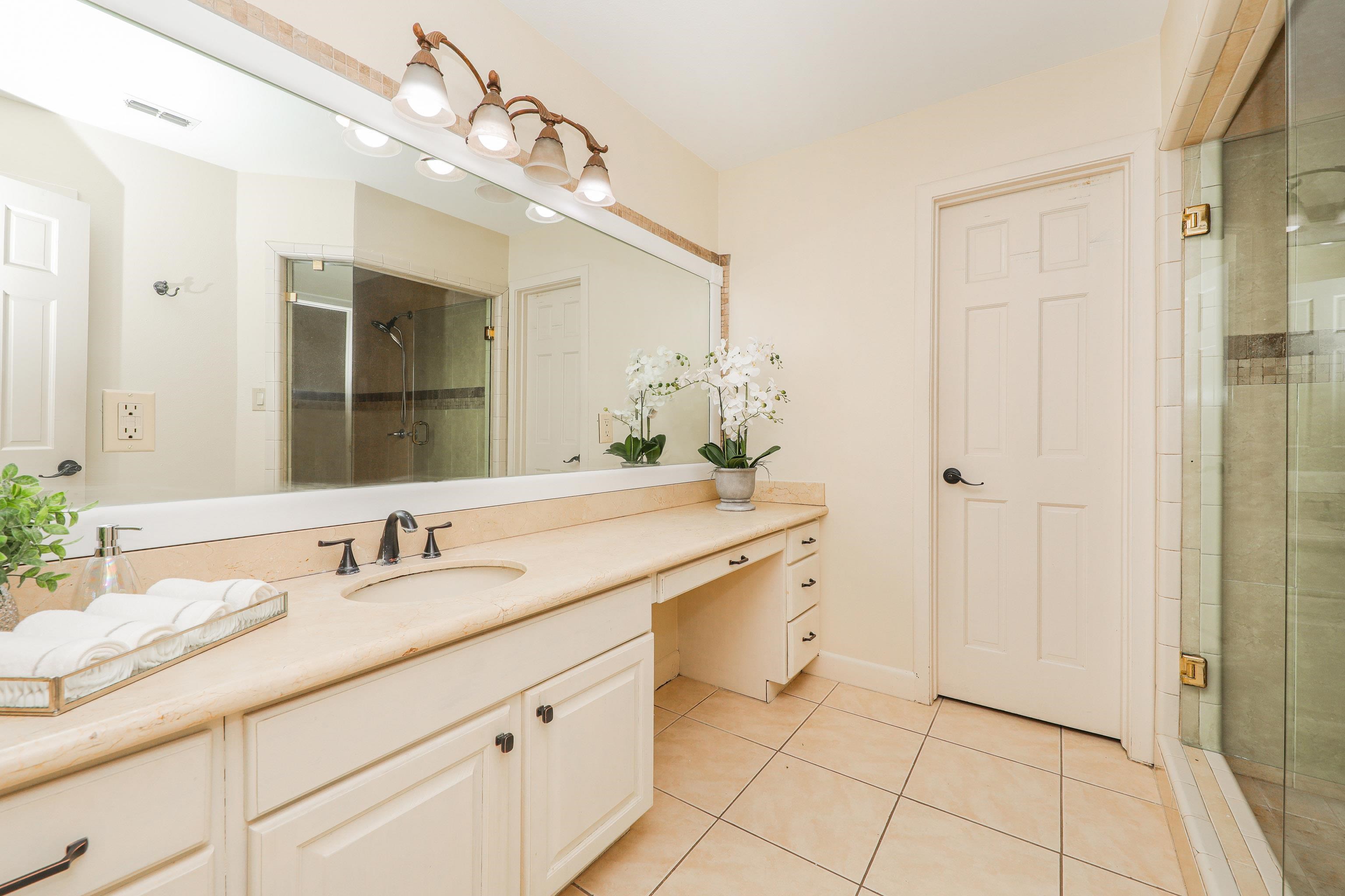 129 Yellowstone Lake Dr