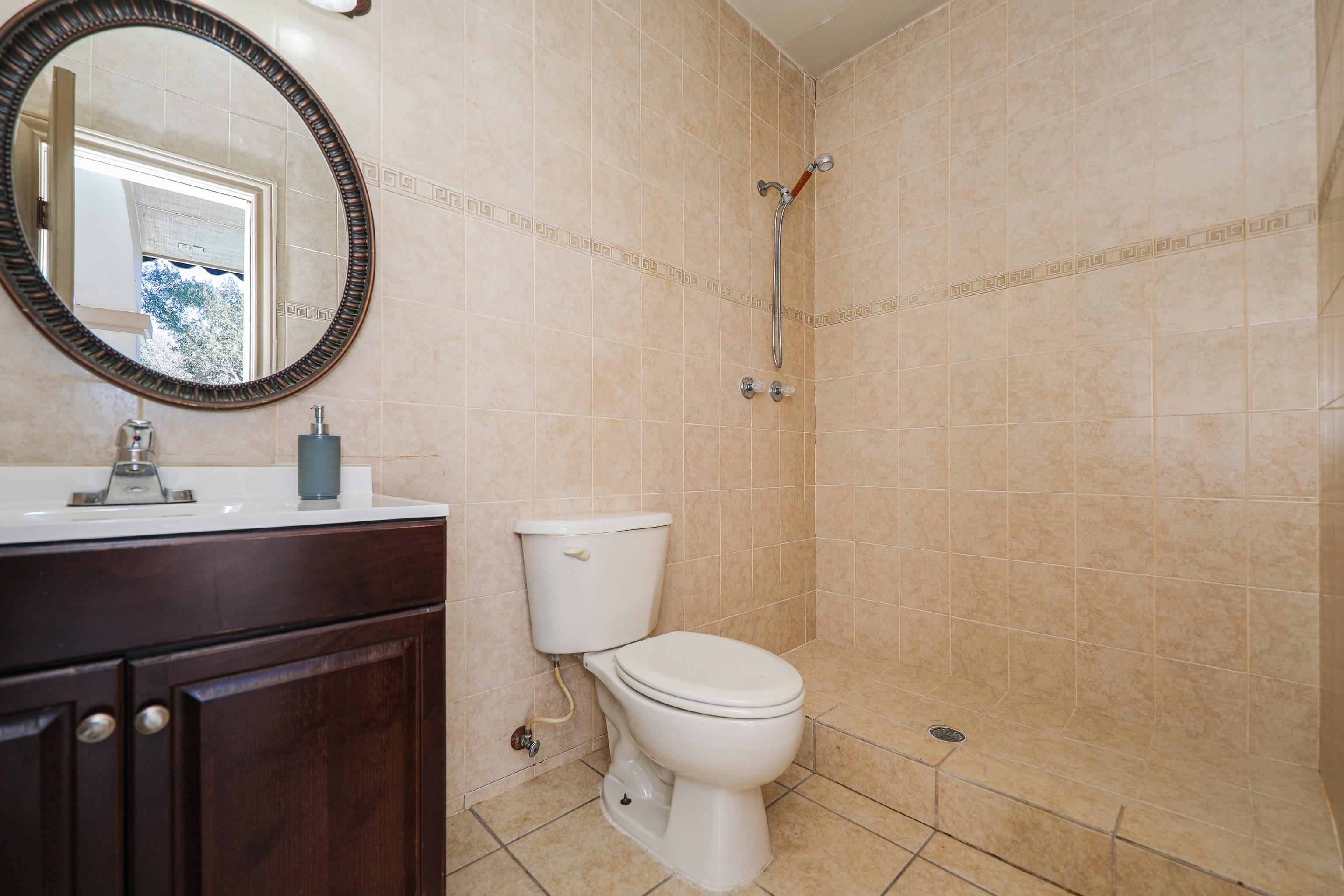 129 Yellowstone Lake Dr