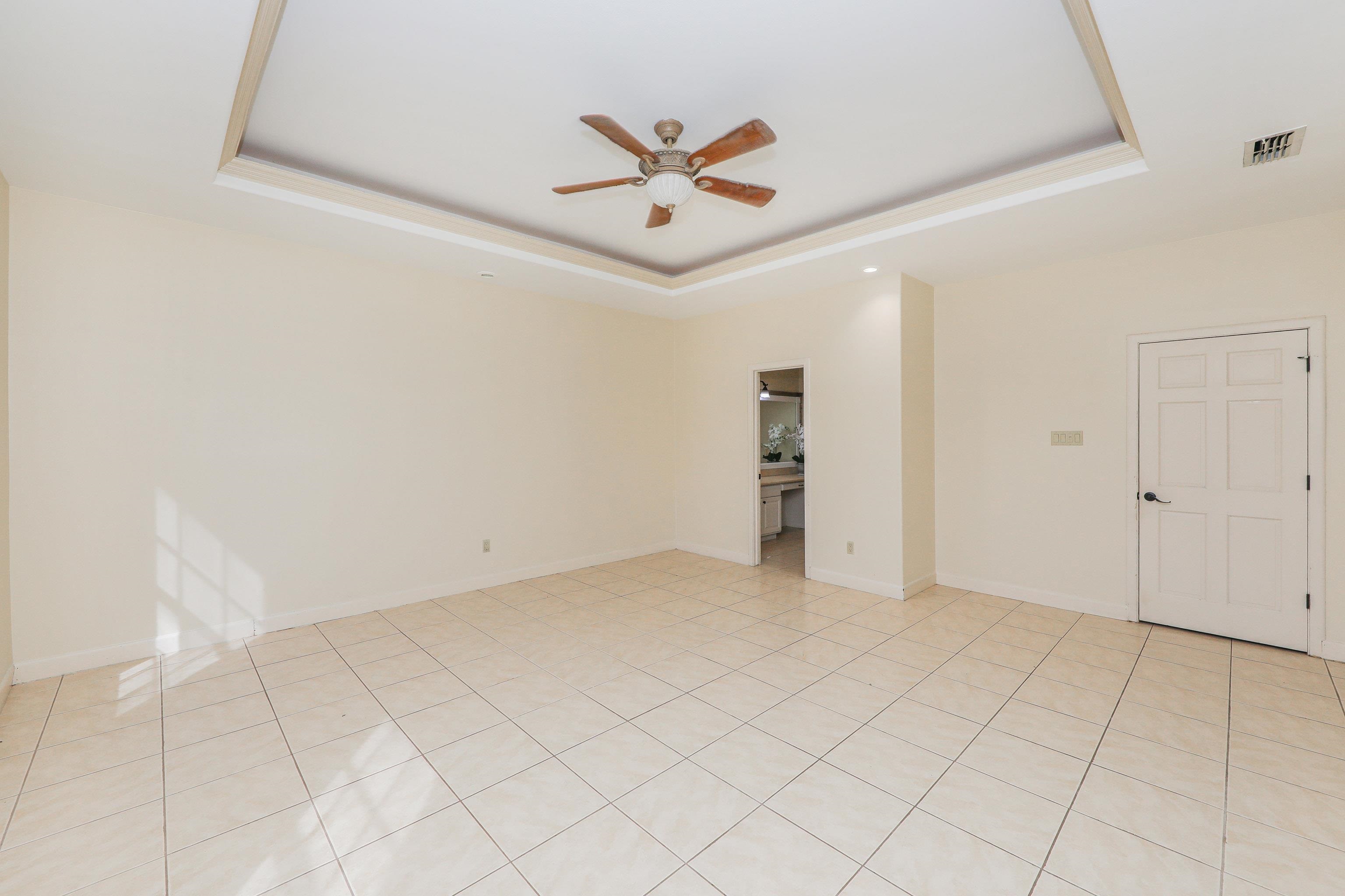 129 Yellowstone Lake Dr