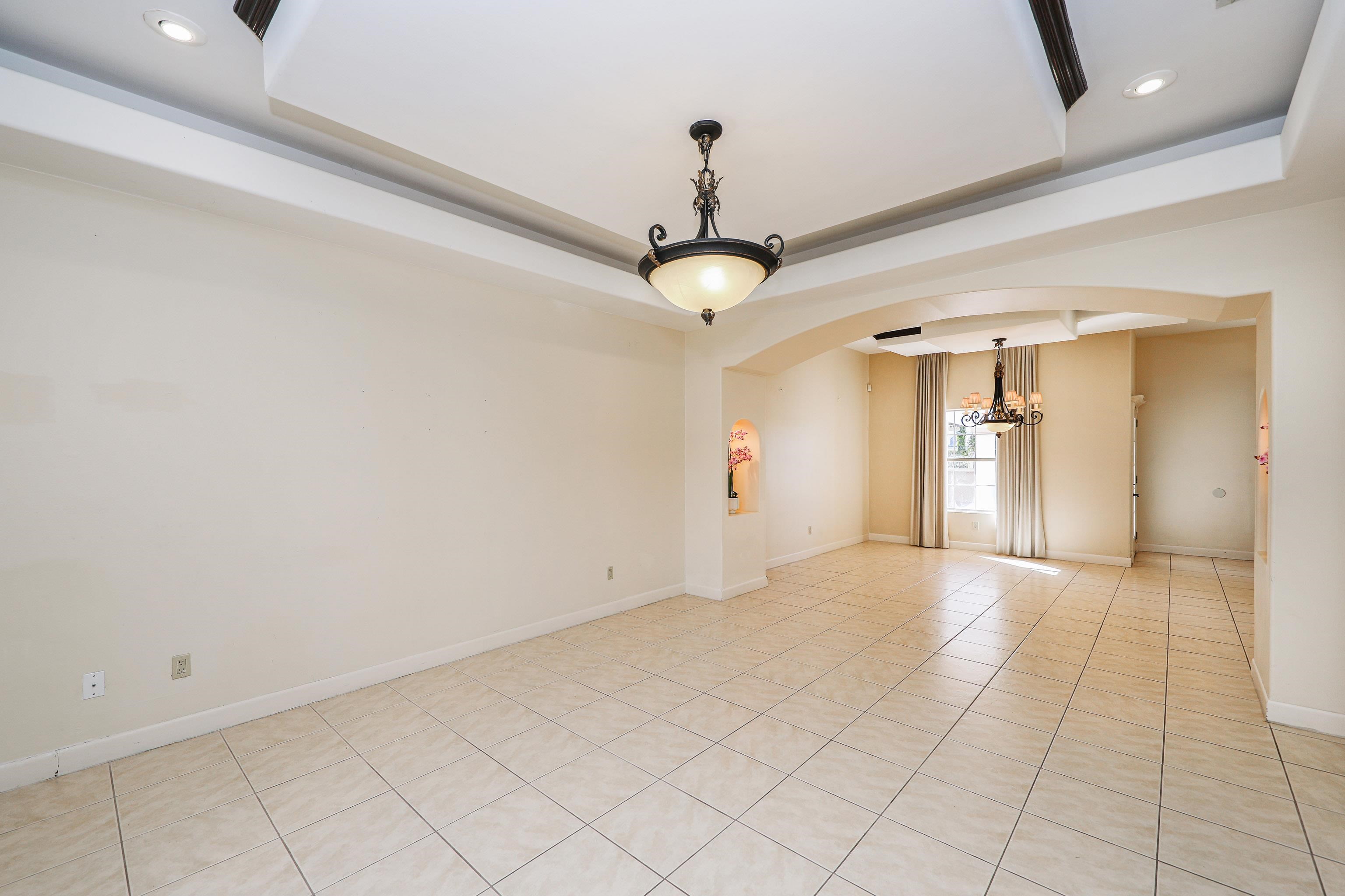 129 Yellowstone Lake Dr