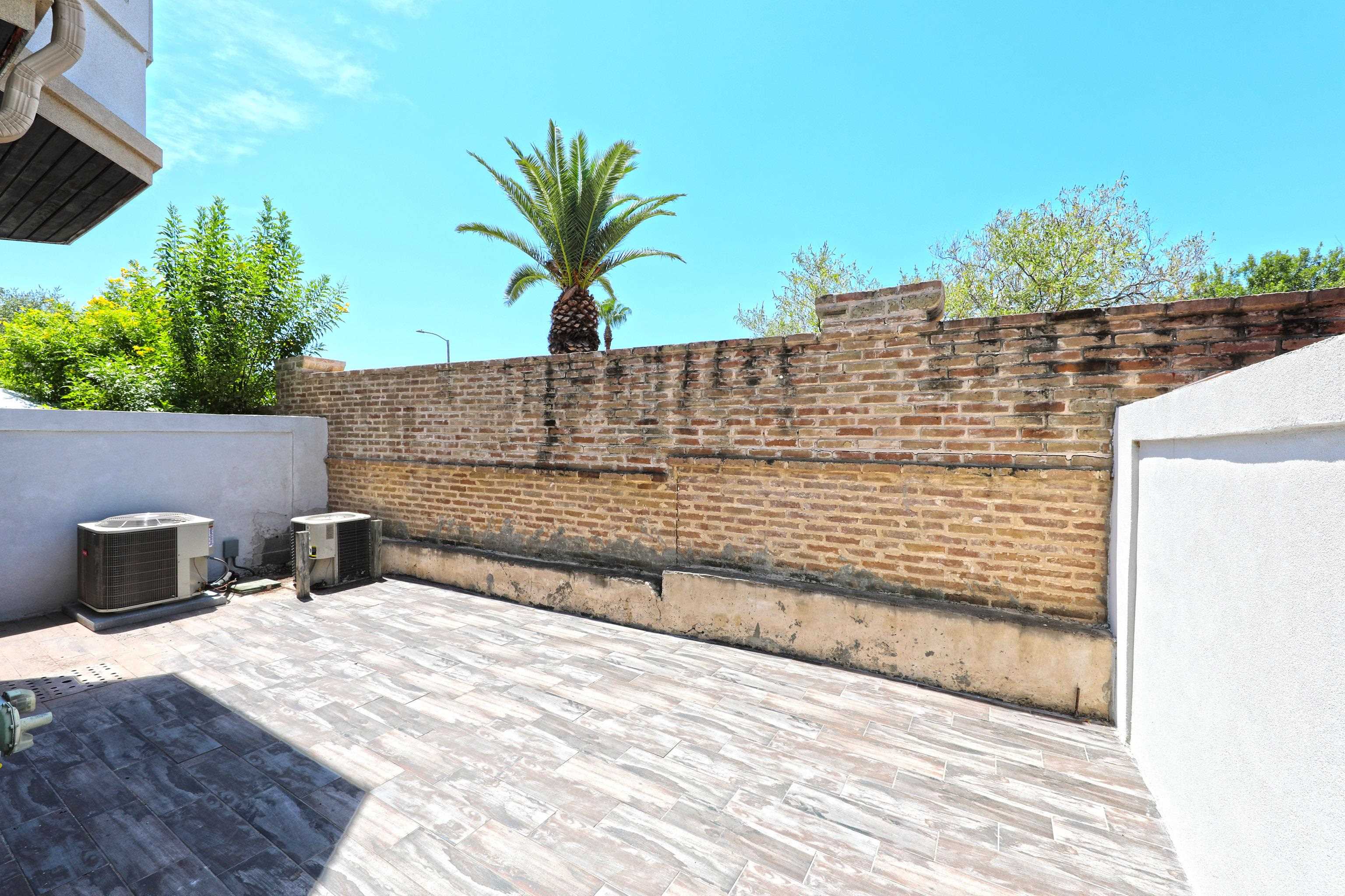 7205 Lake Victoria Rd Unit: 7205