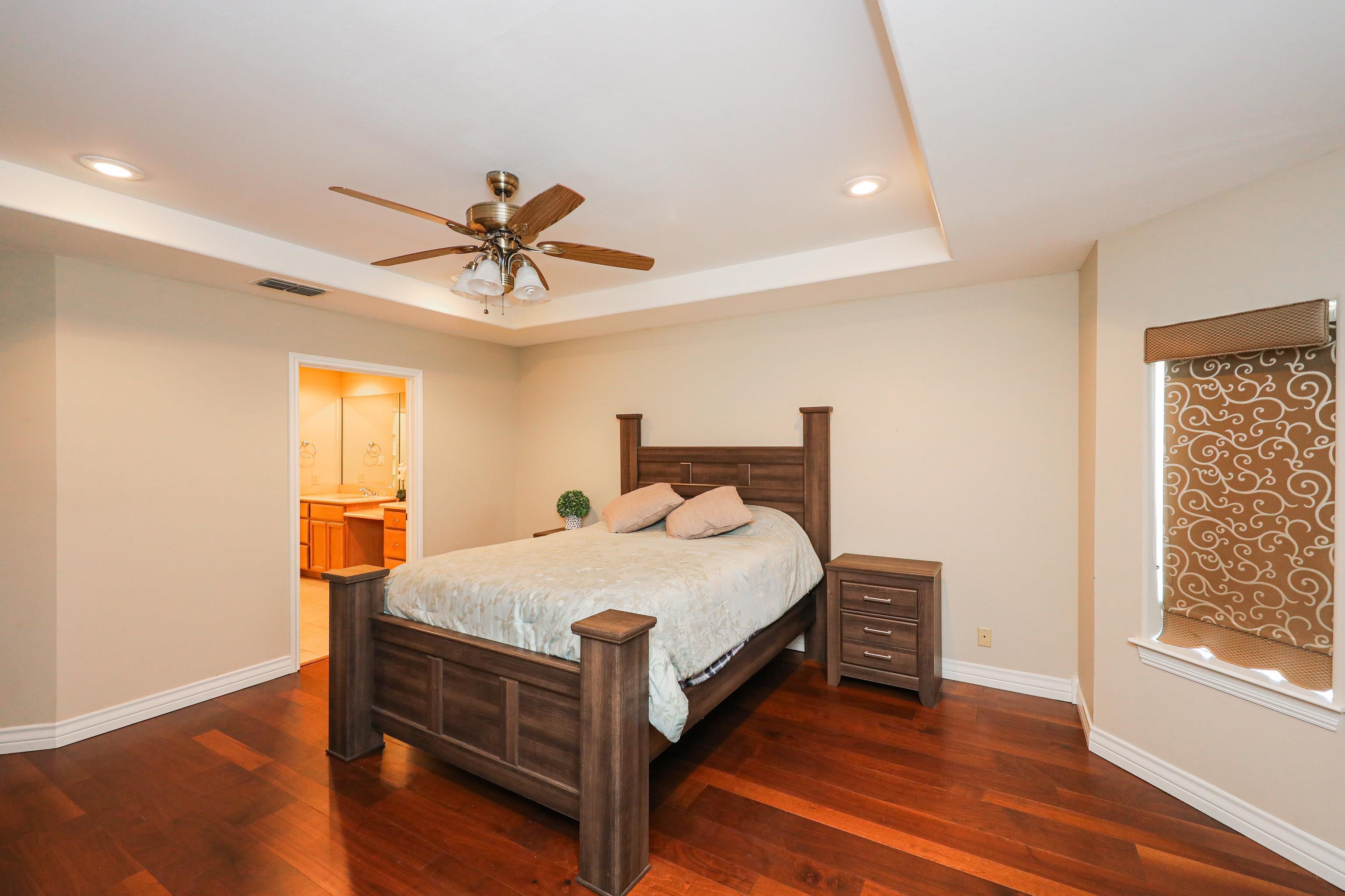 7205 Lake Victoria Rd Unit: 7205