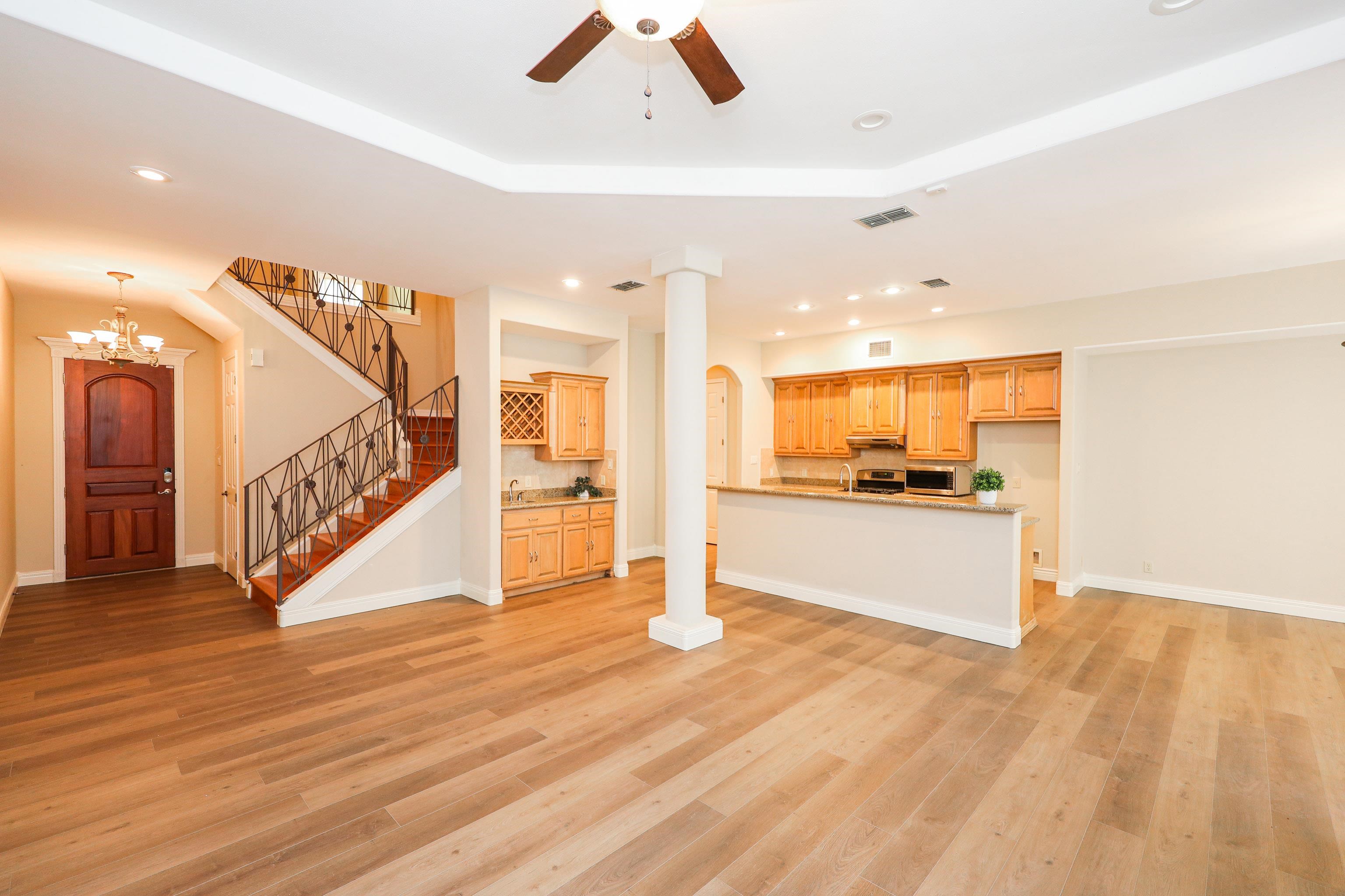 7205 Lake Victoria Rd Unit: 7205