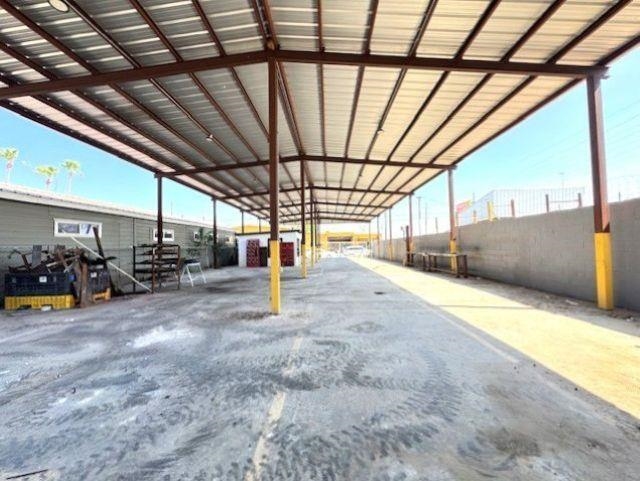 2808 San Bernardo Ave