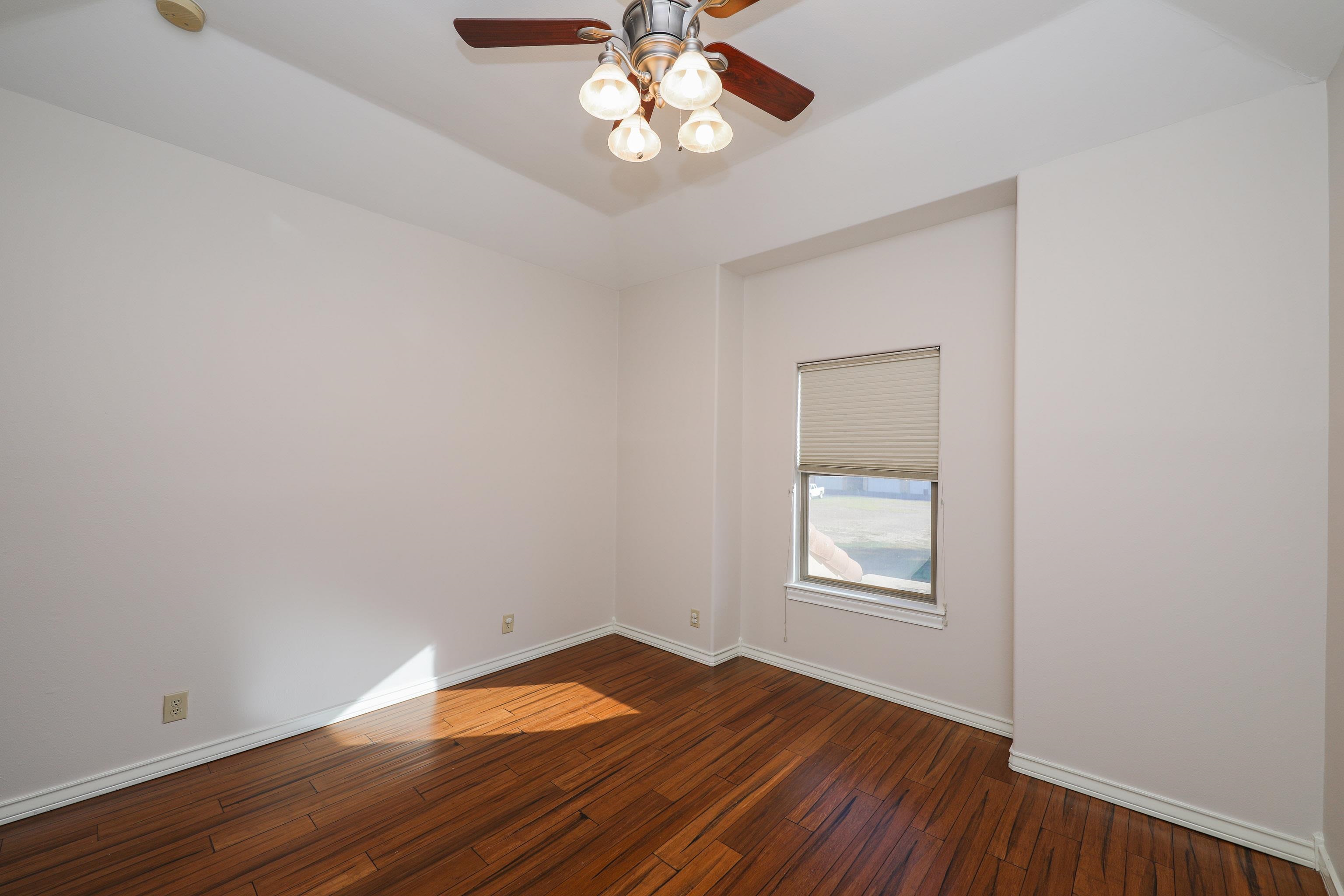 707 St James Dr Unit: 105