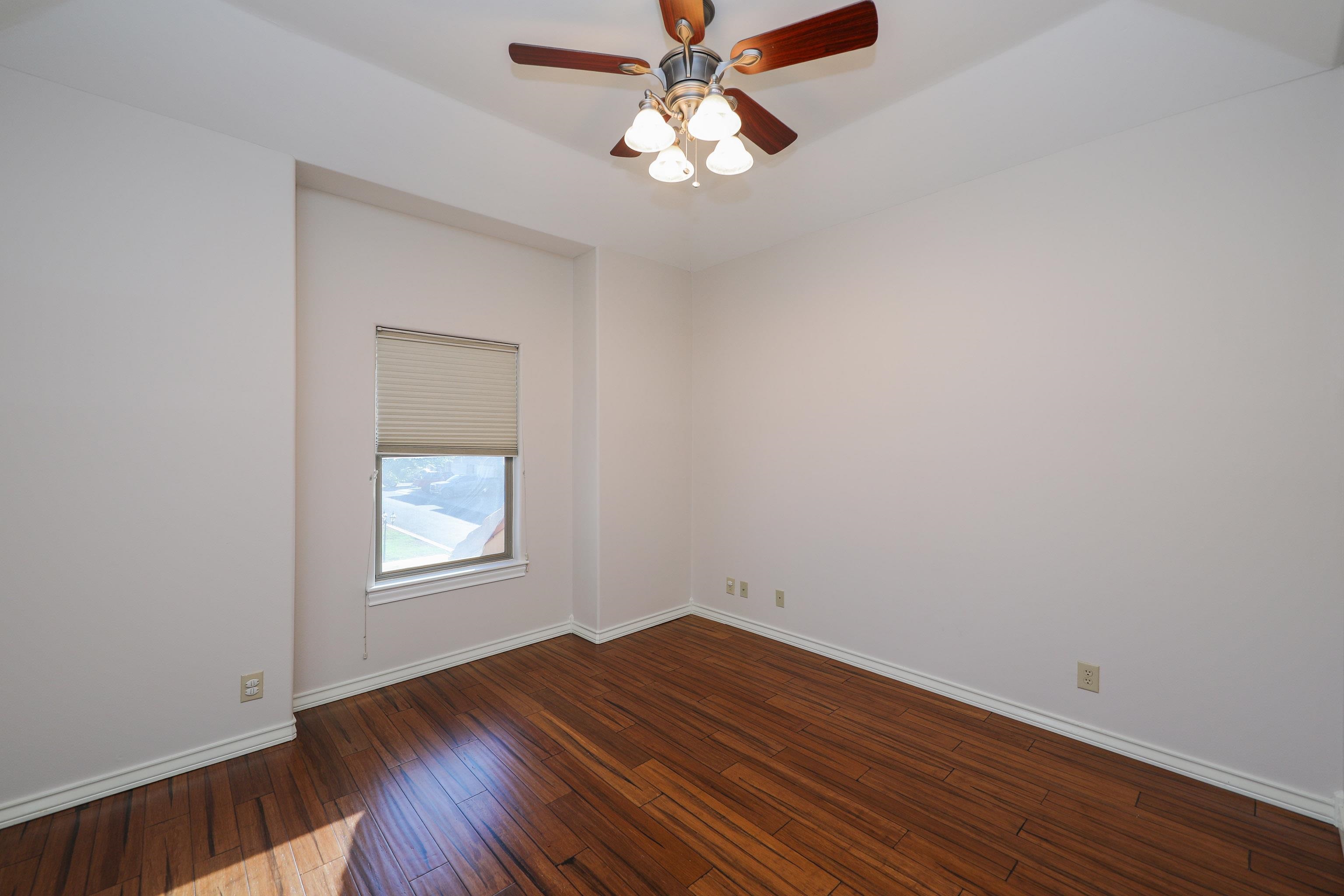 707 St James Dr Unit: 105