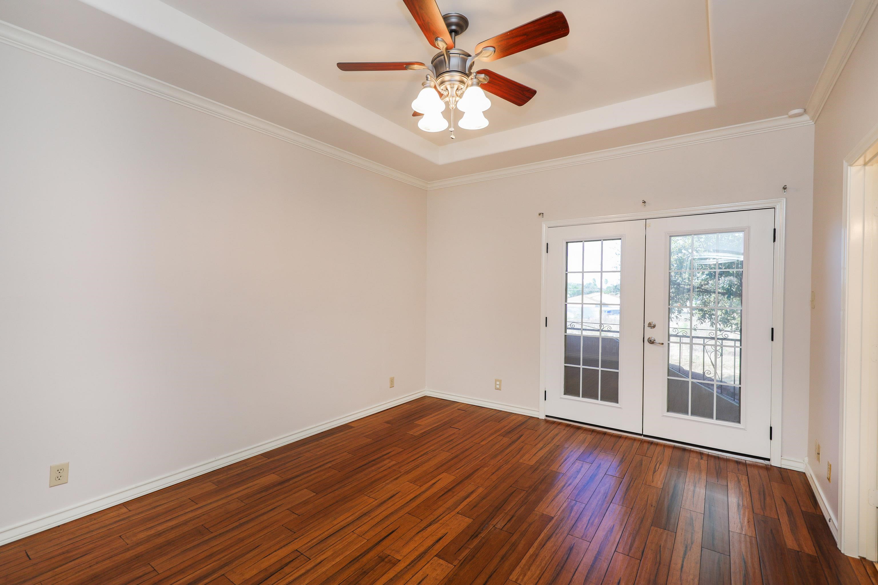 707 St James Dr Unit: 105