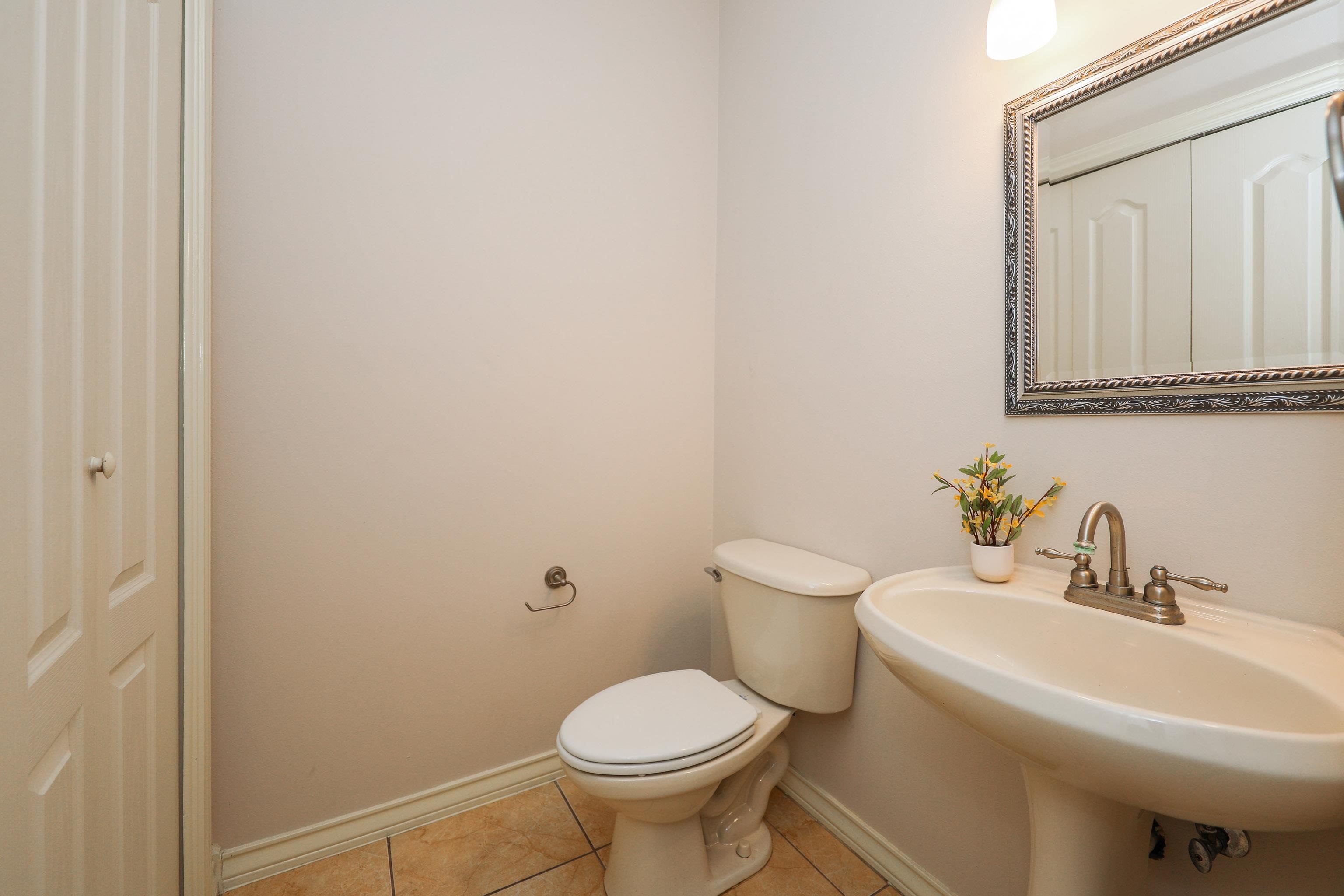 707 St James Dr Unit: 105