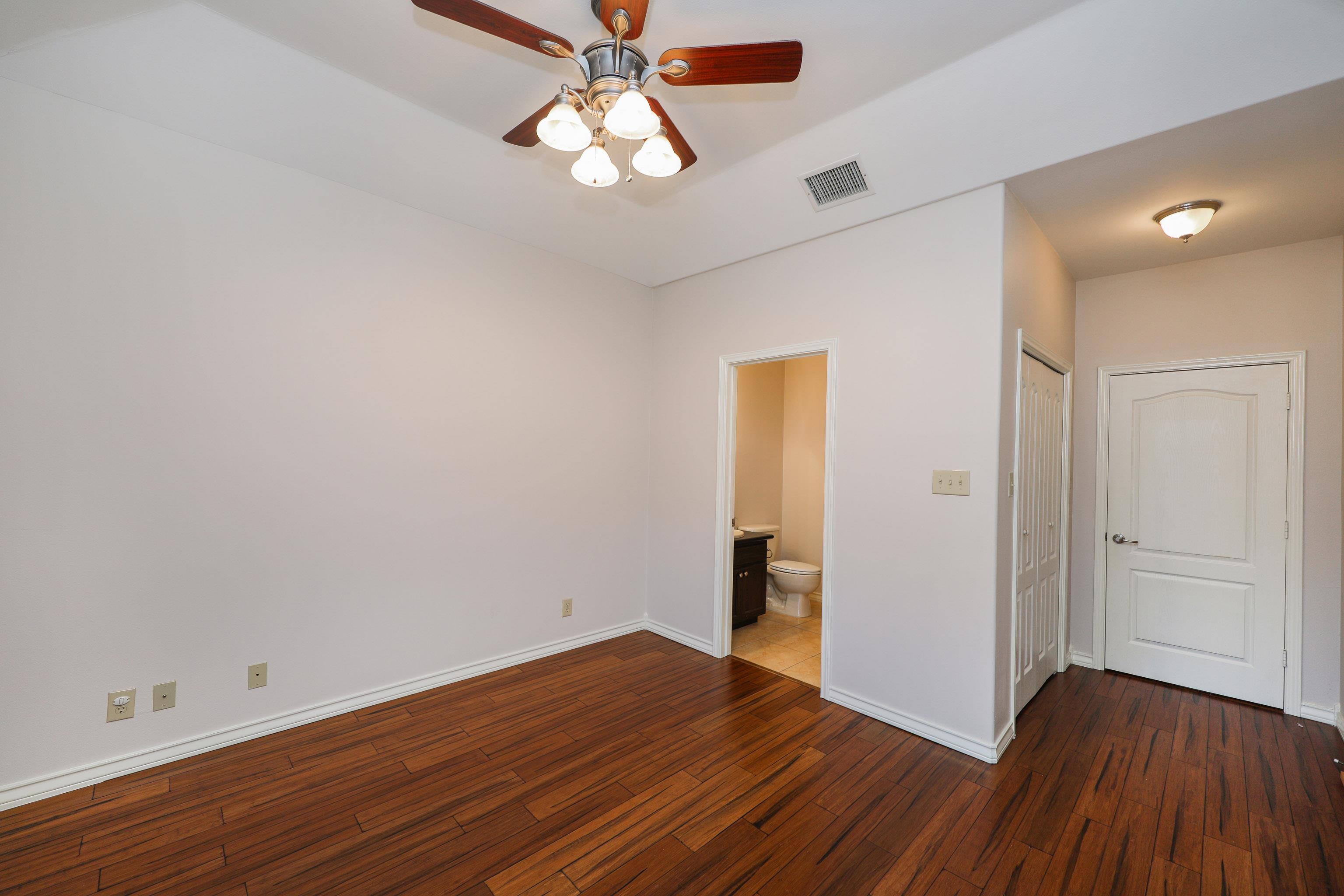 707 St James Dr Unit: 105