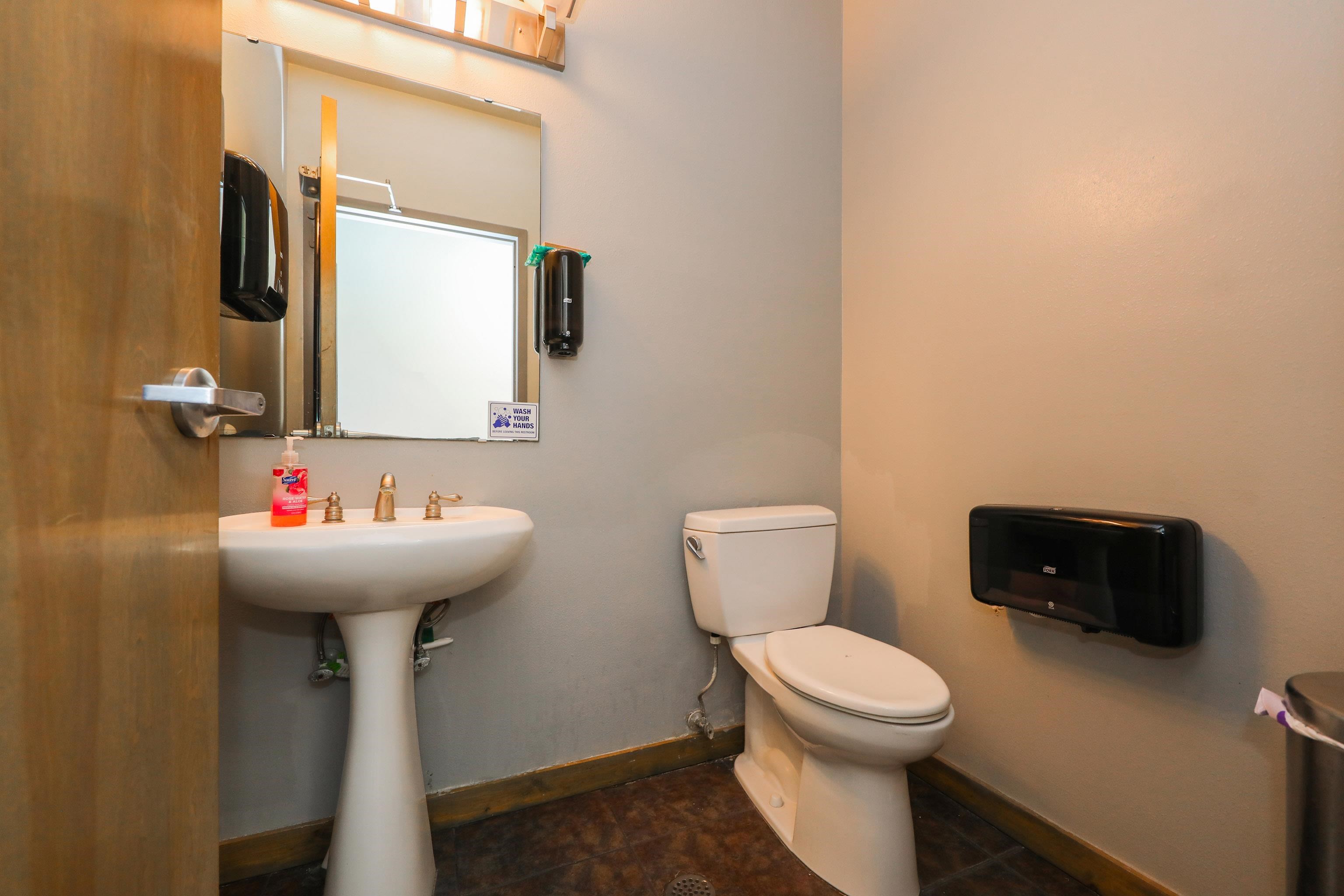 1641 World Trade Center Lp