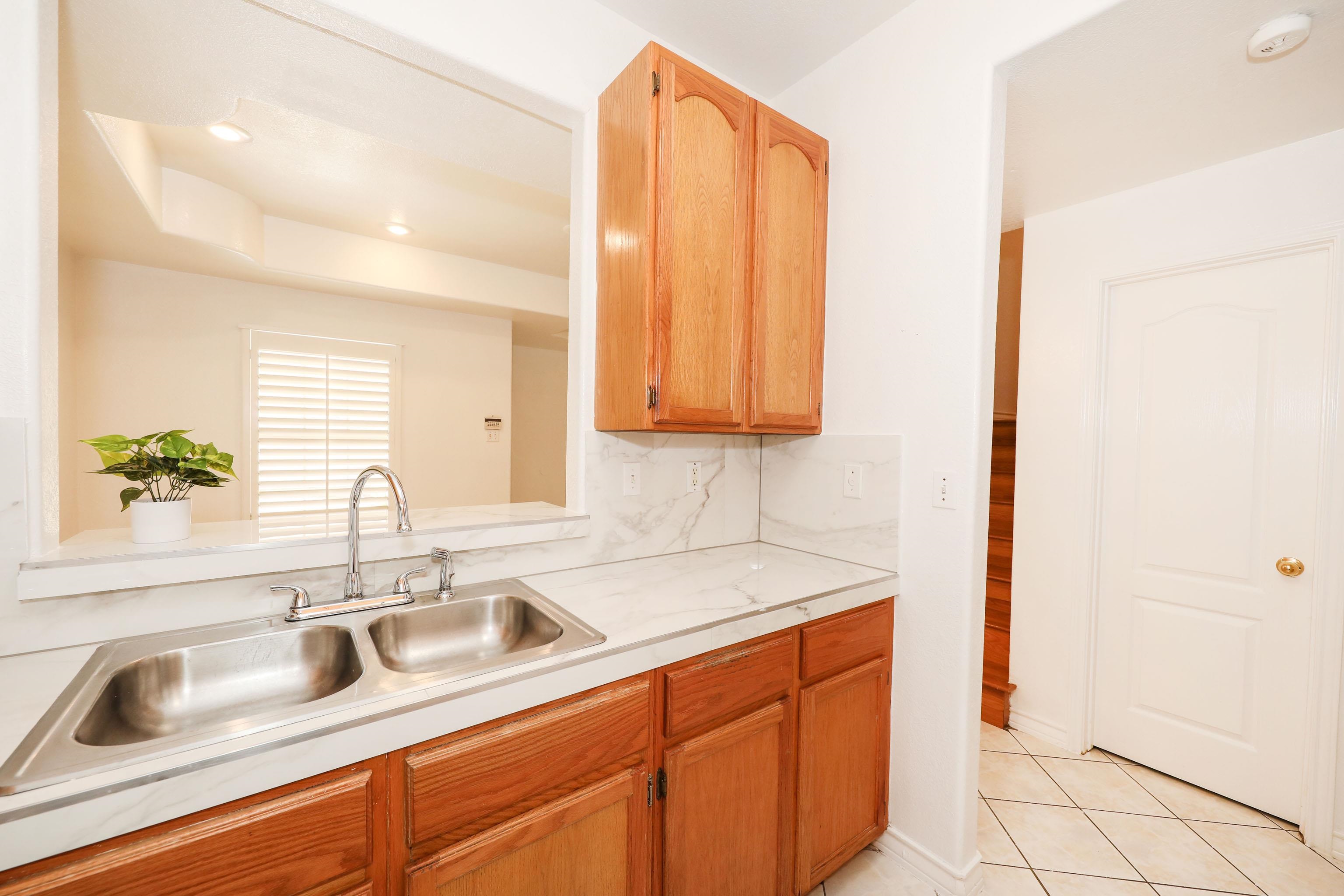 1000 Ranchway Dr Unit: 15