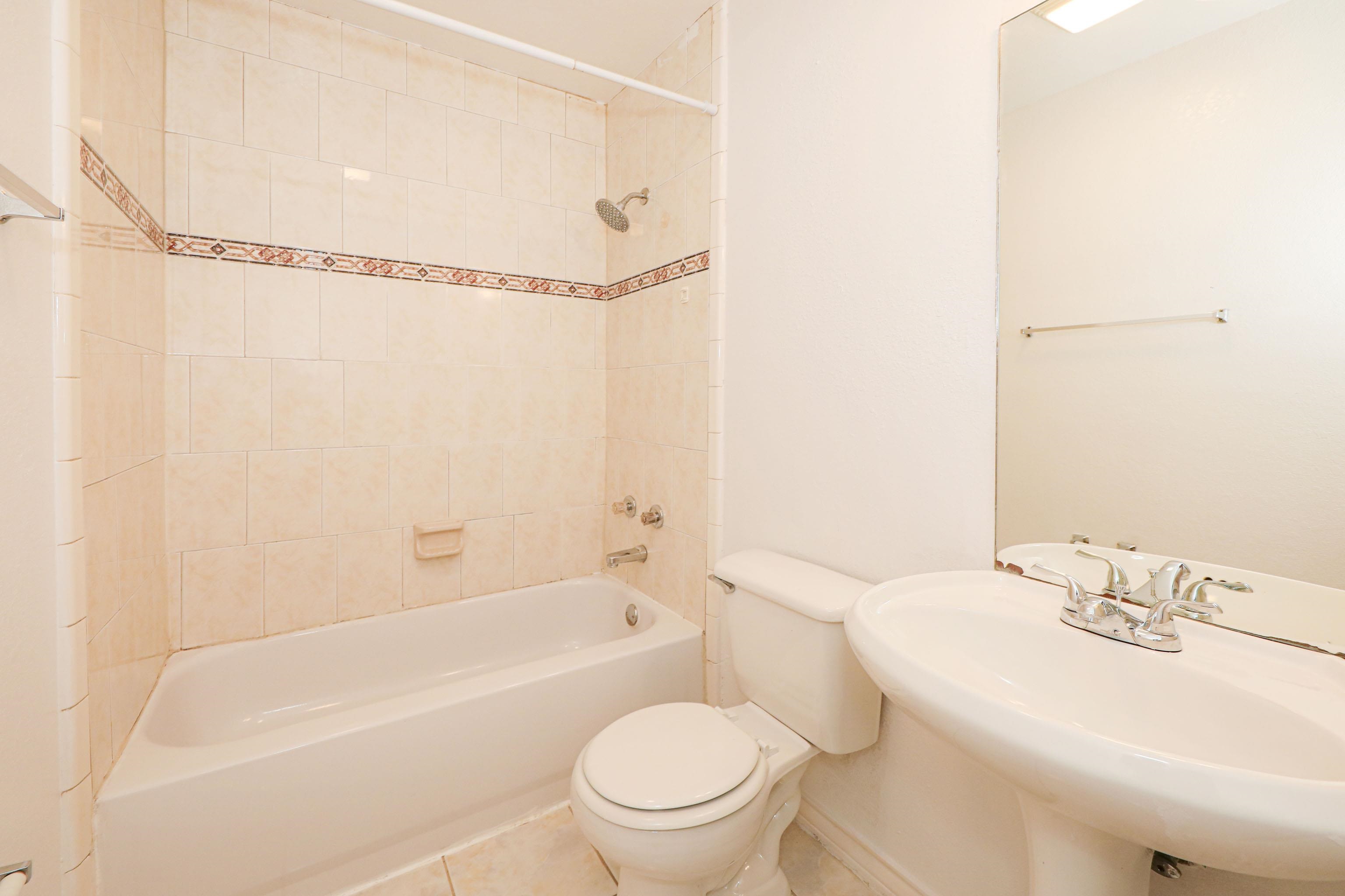 1000 Ranchway Dr Unit: 15