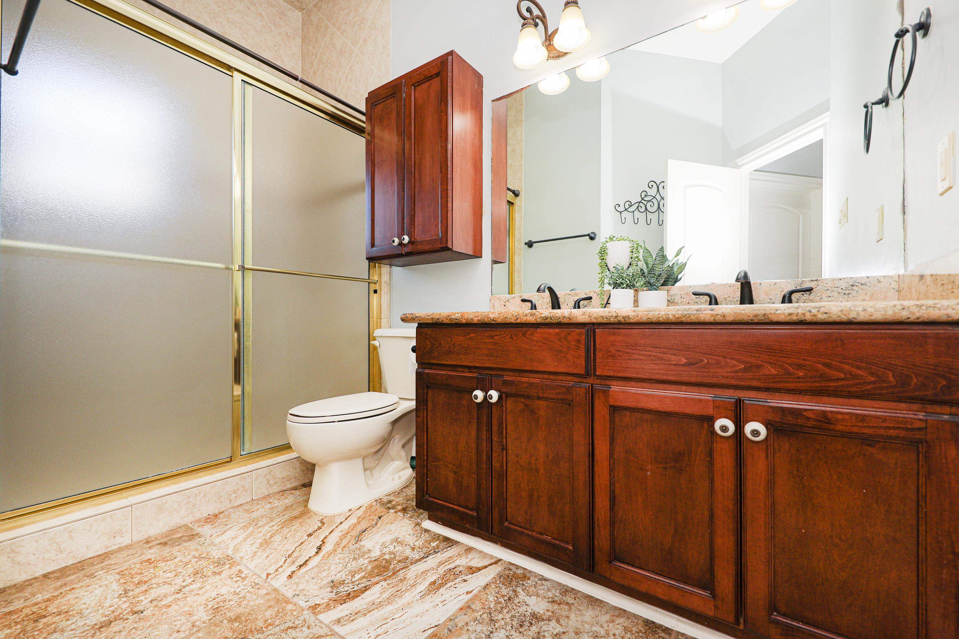 319 Lake Carnegie Ct.