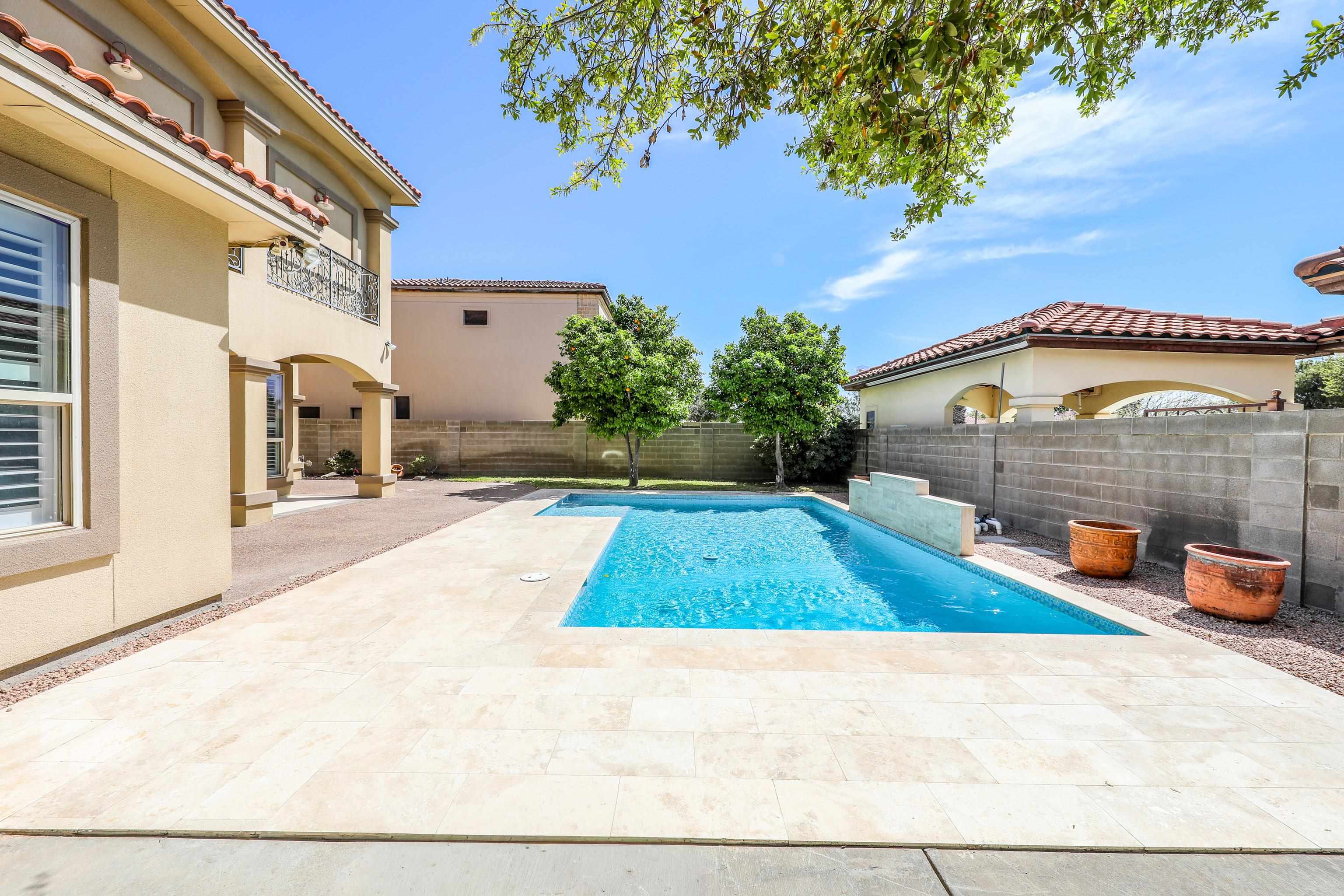 319 Lake Carnegie Ct.