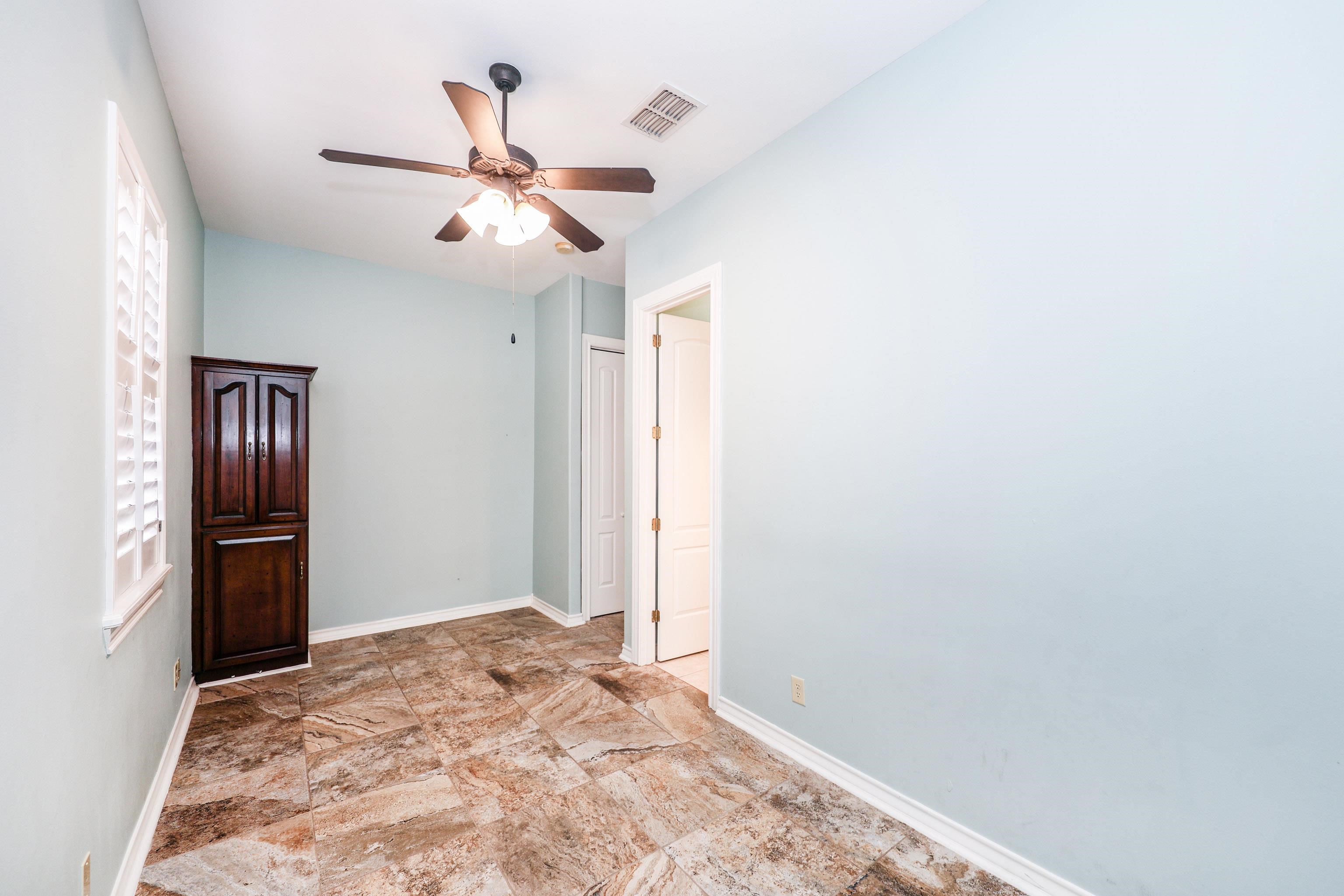 319 Lake Carnegie Ct.